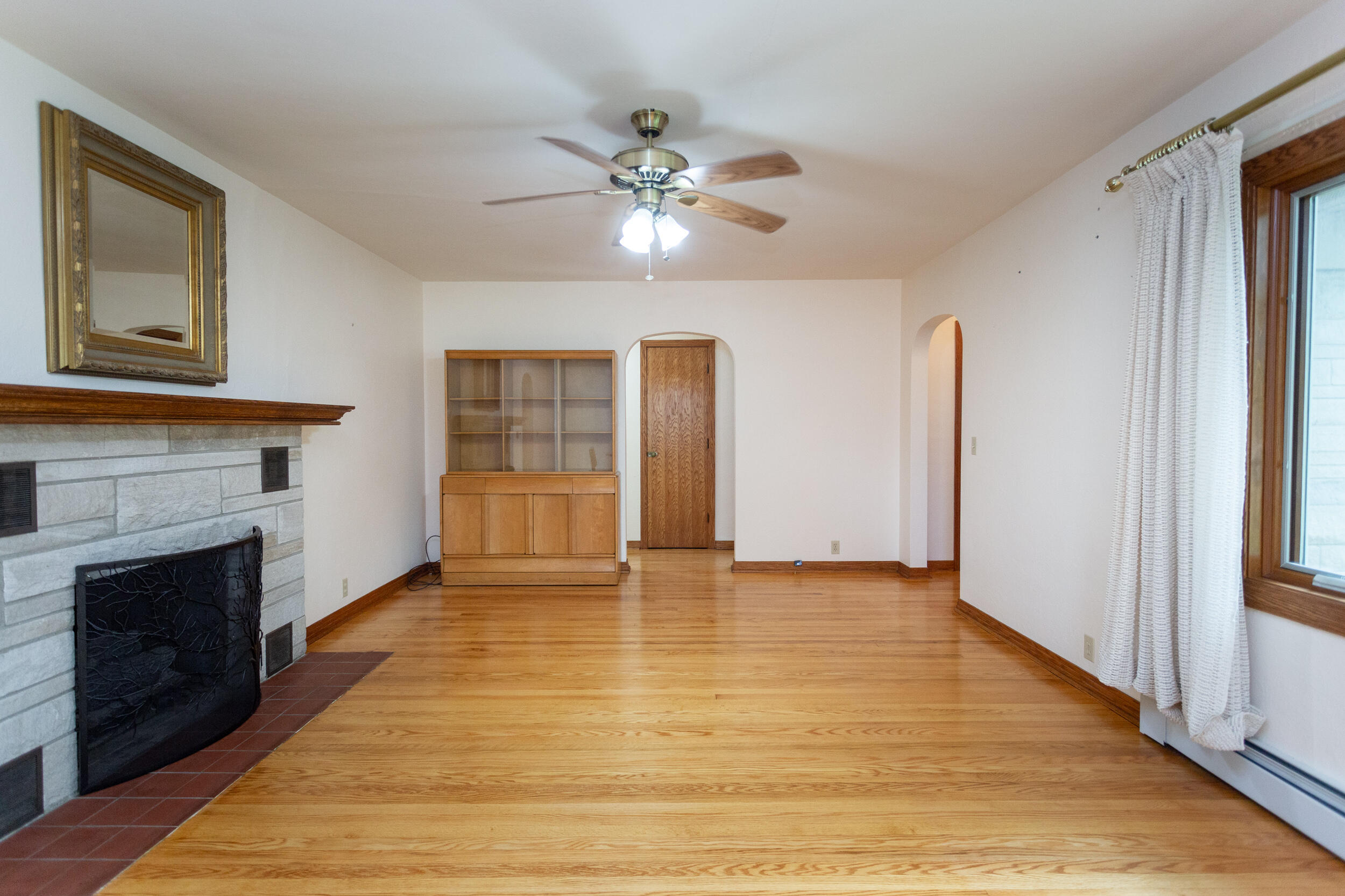601 E Main Street, La Crosse, IN 46348; Image #7
