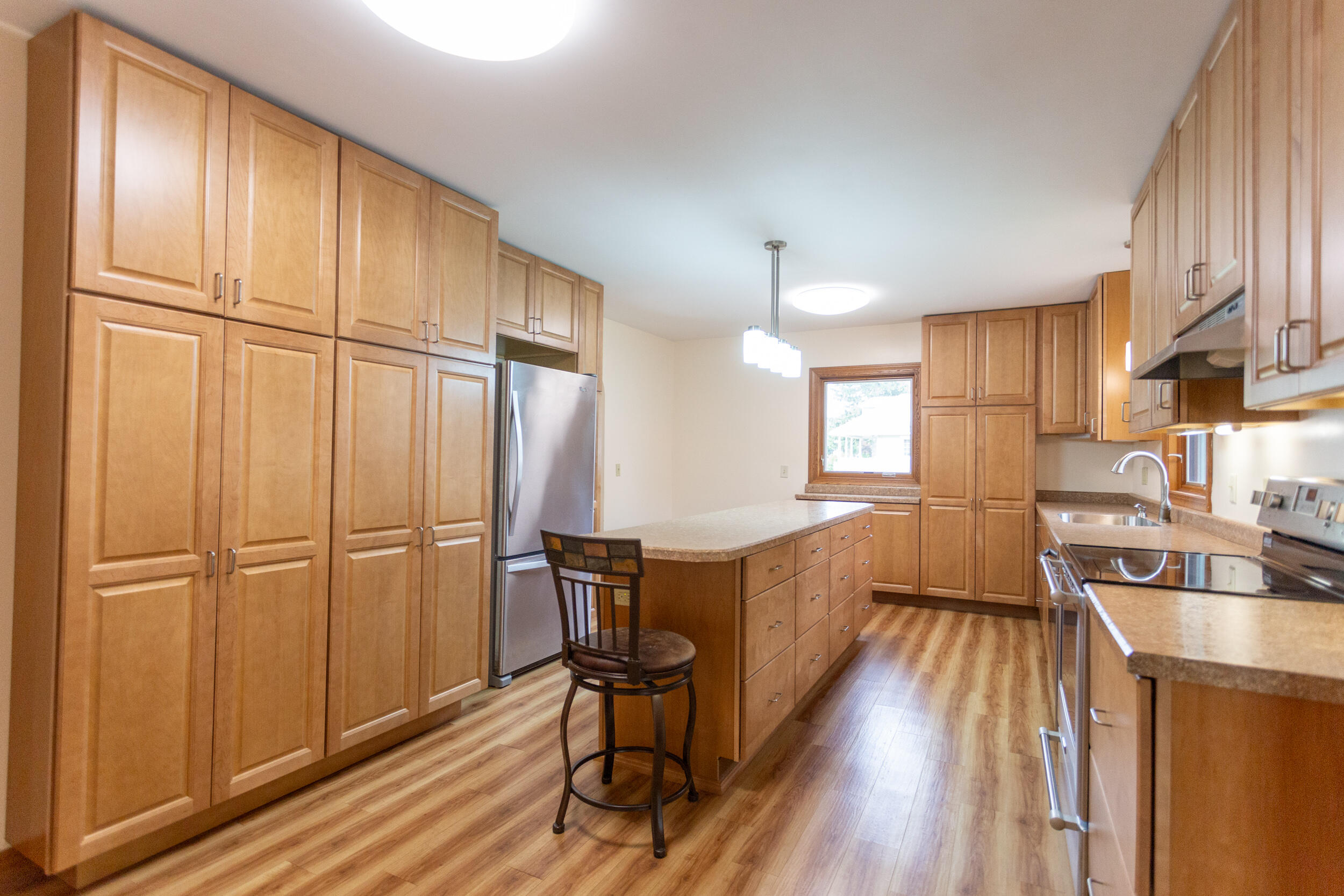 601 E Main Street, La Crosse, IN 46348; Image #9