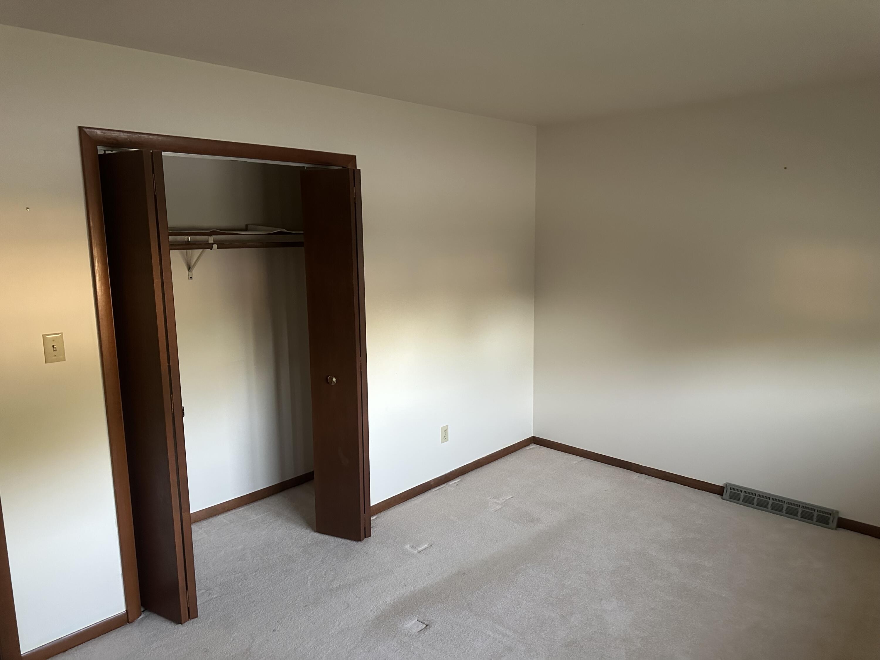 240 Rush Court, Hobart, IN 46342; Image #10
