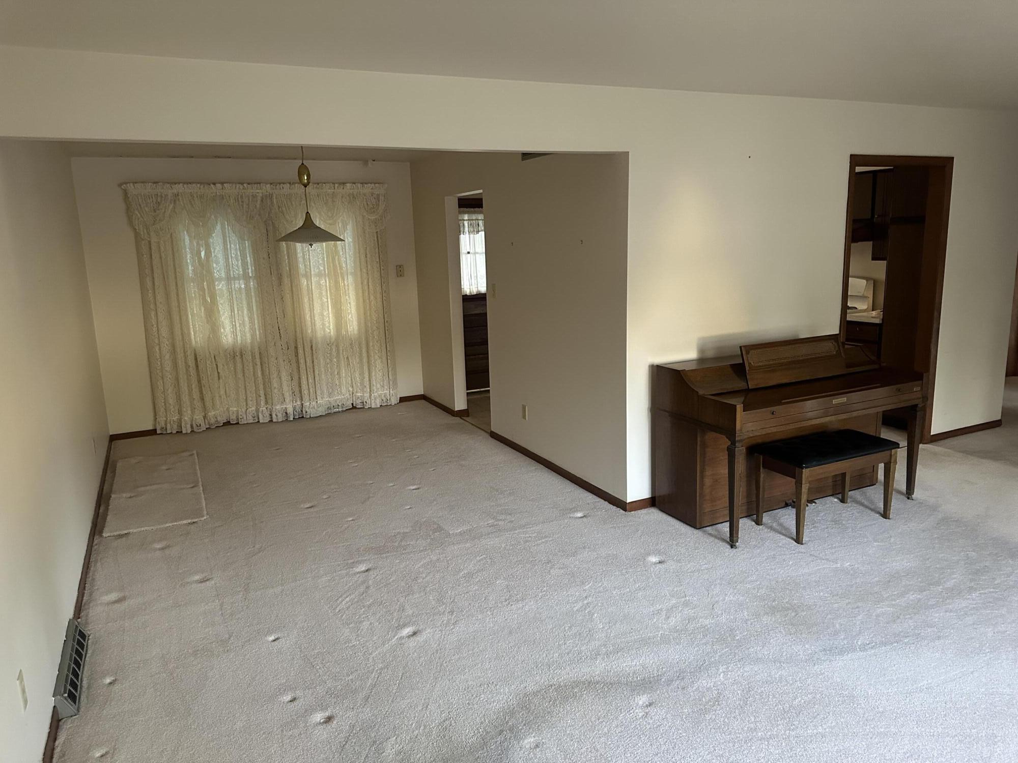240 Rush Court, Hobart, IN 46342; Image #4