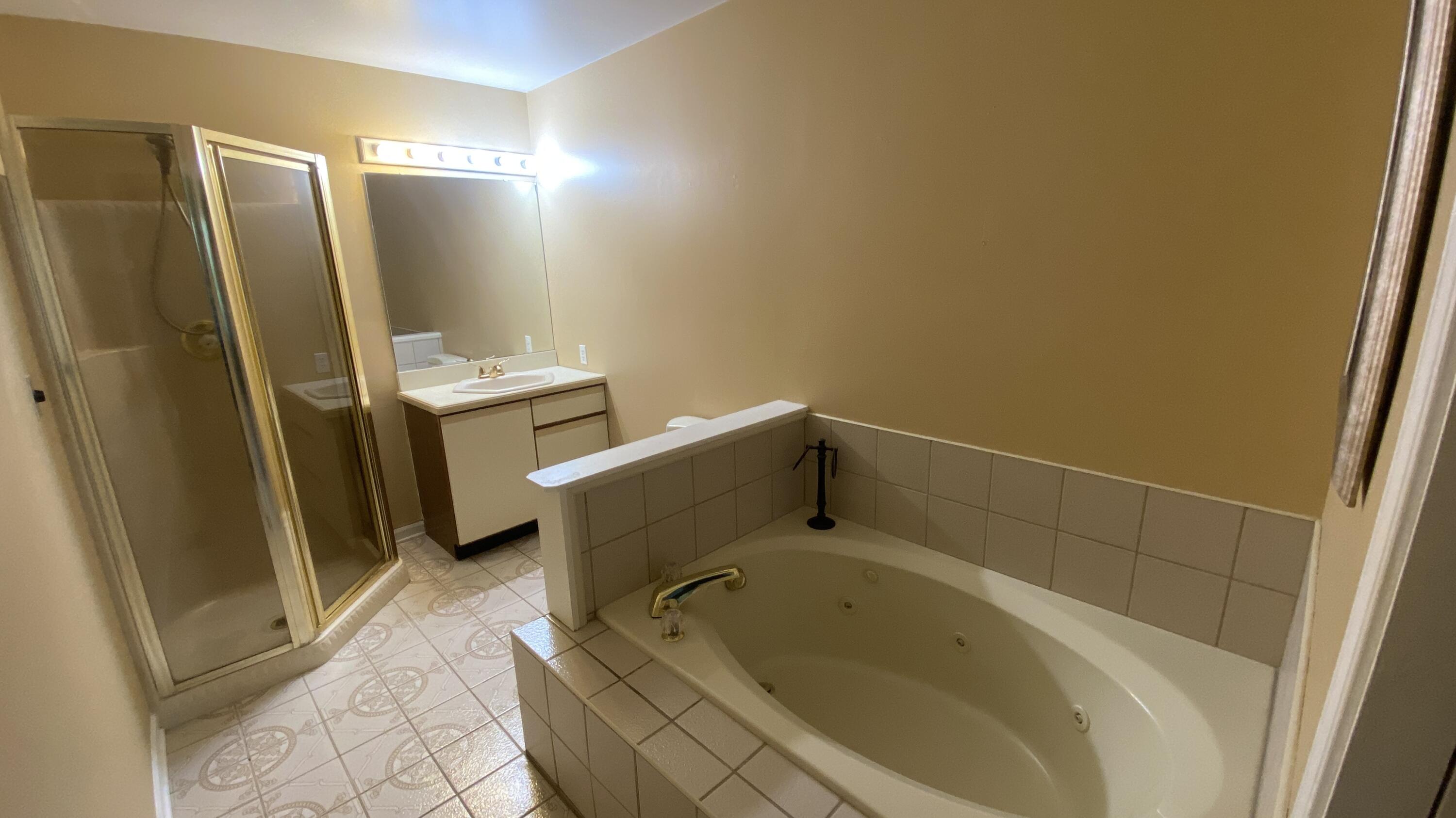 5035 Spinnaker Lane, Crown Point, IN #C, 46307; Image #5