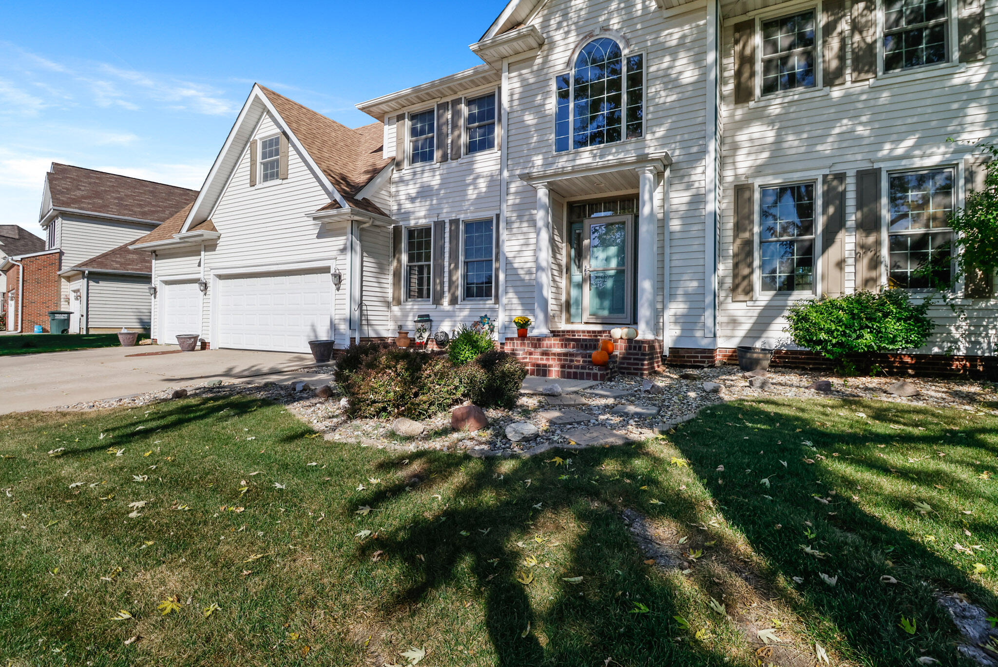 1054 Smallwood Trail, Valparaiso, IN 46385; Image #2