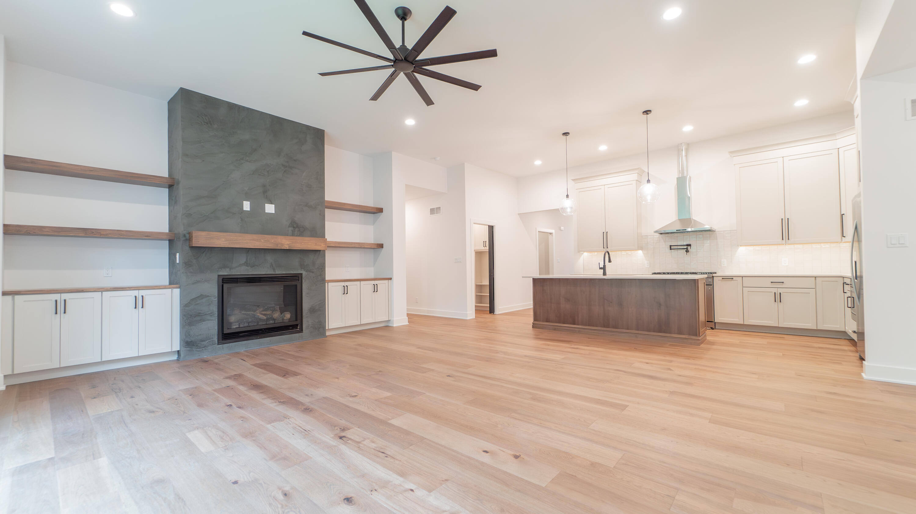 161 N Winterberry Drive, Valparaiso, IN 46385; Image #12