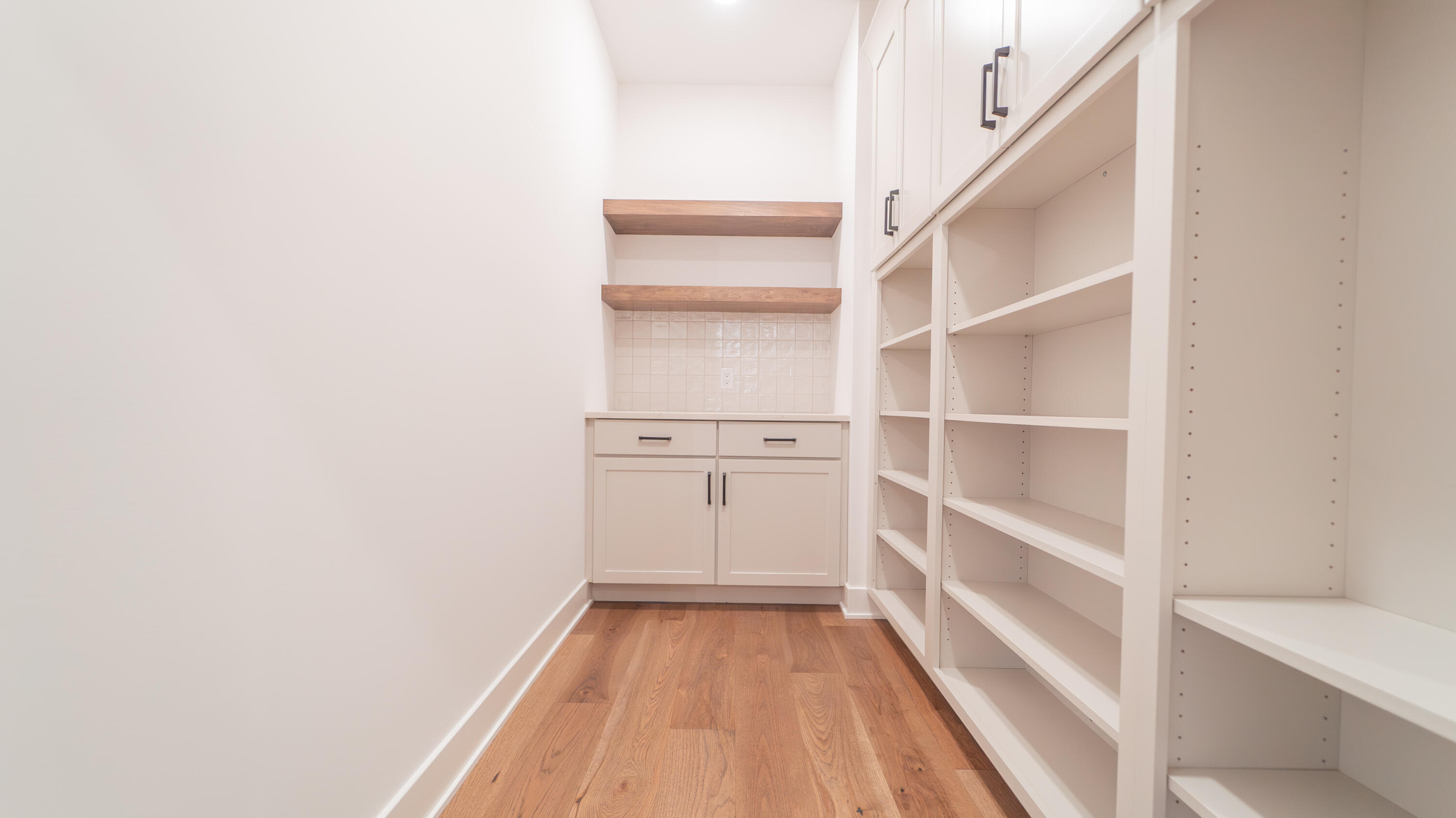 161 N Winterberry Drive, Valparaiso, IN 46385; Image #20