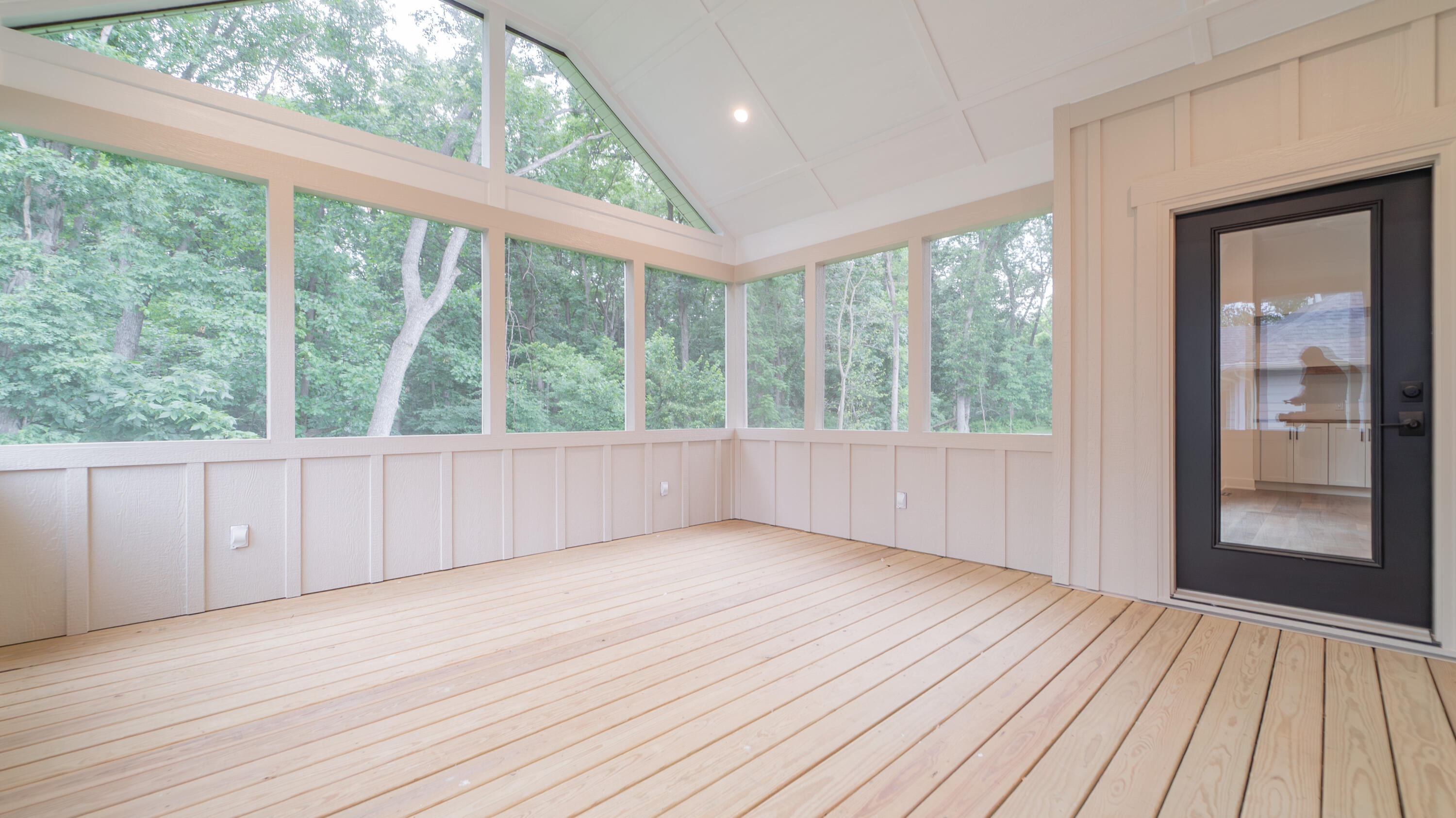 161 N Winterberry Drive, Valparaiso, IN 46385; Image #28