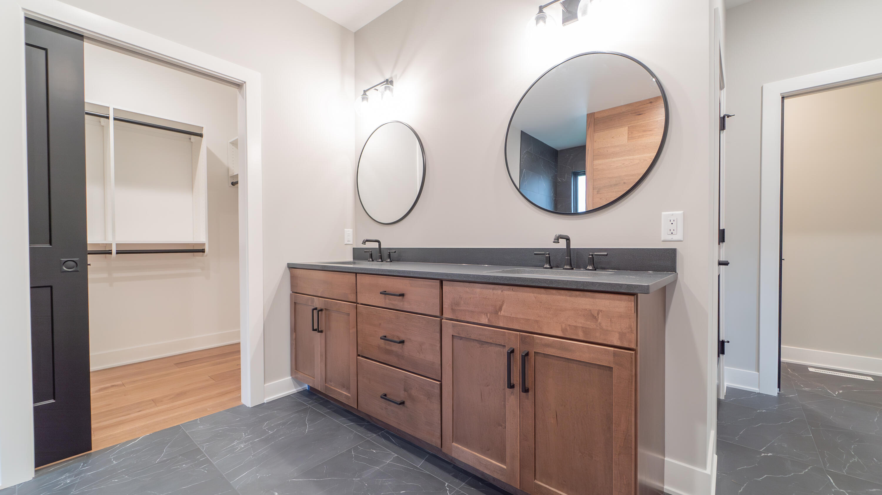 161 N Winterberry Drive, Valparaiso, IN 46385; Image #35