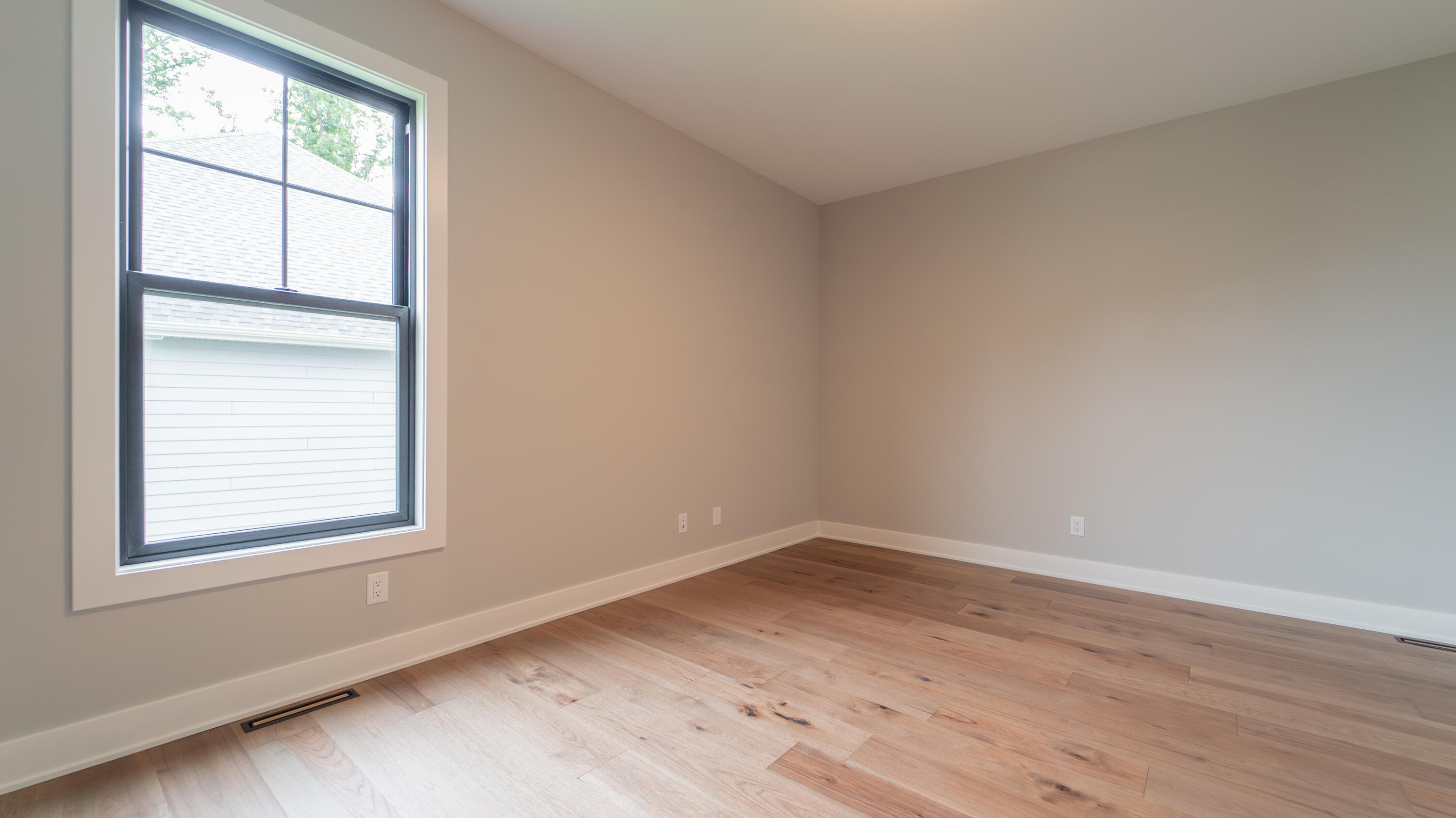 161 N Winterberry Drive, Valparaiso, IN 46385; Image #44