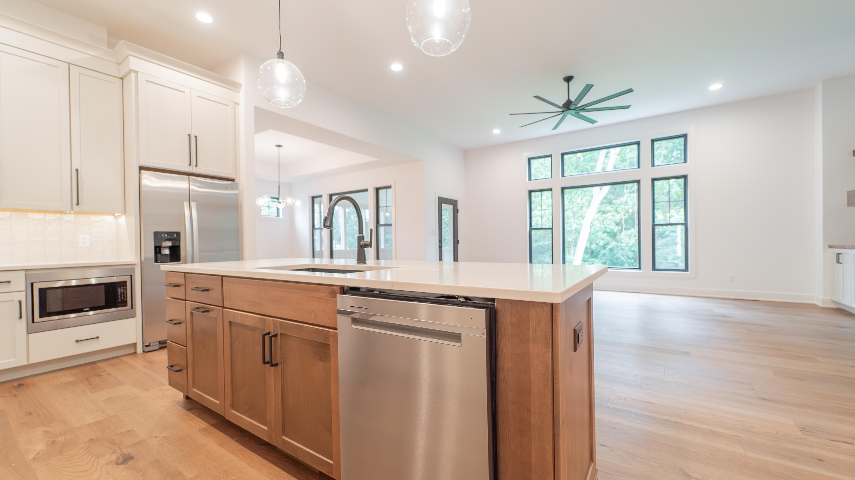 161 N Winterberry Drive, Valparaiso, IN 46385; Image #9