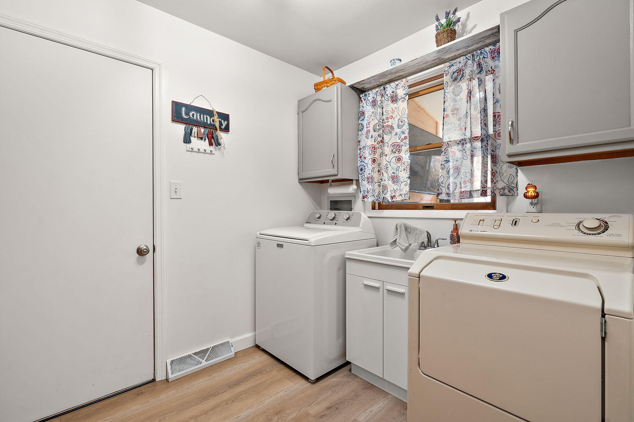 2504 Club Court, Valparaiso, IN 46383; Image #32