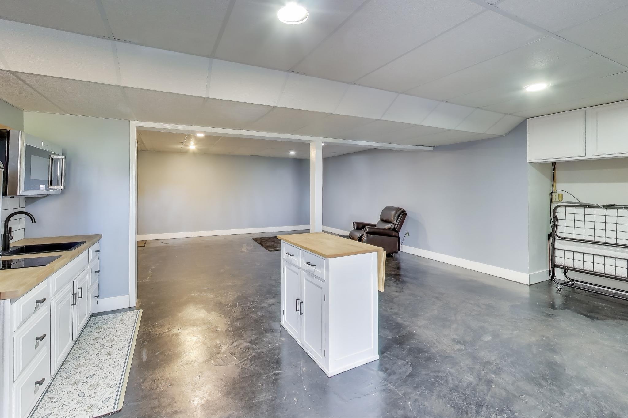 33791 Early Road, New Carlisle, IN 46552; Image #32