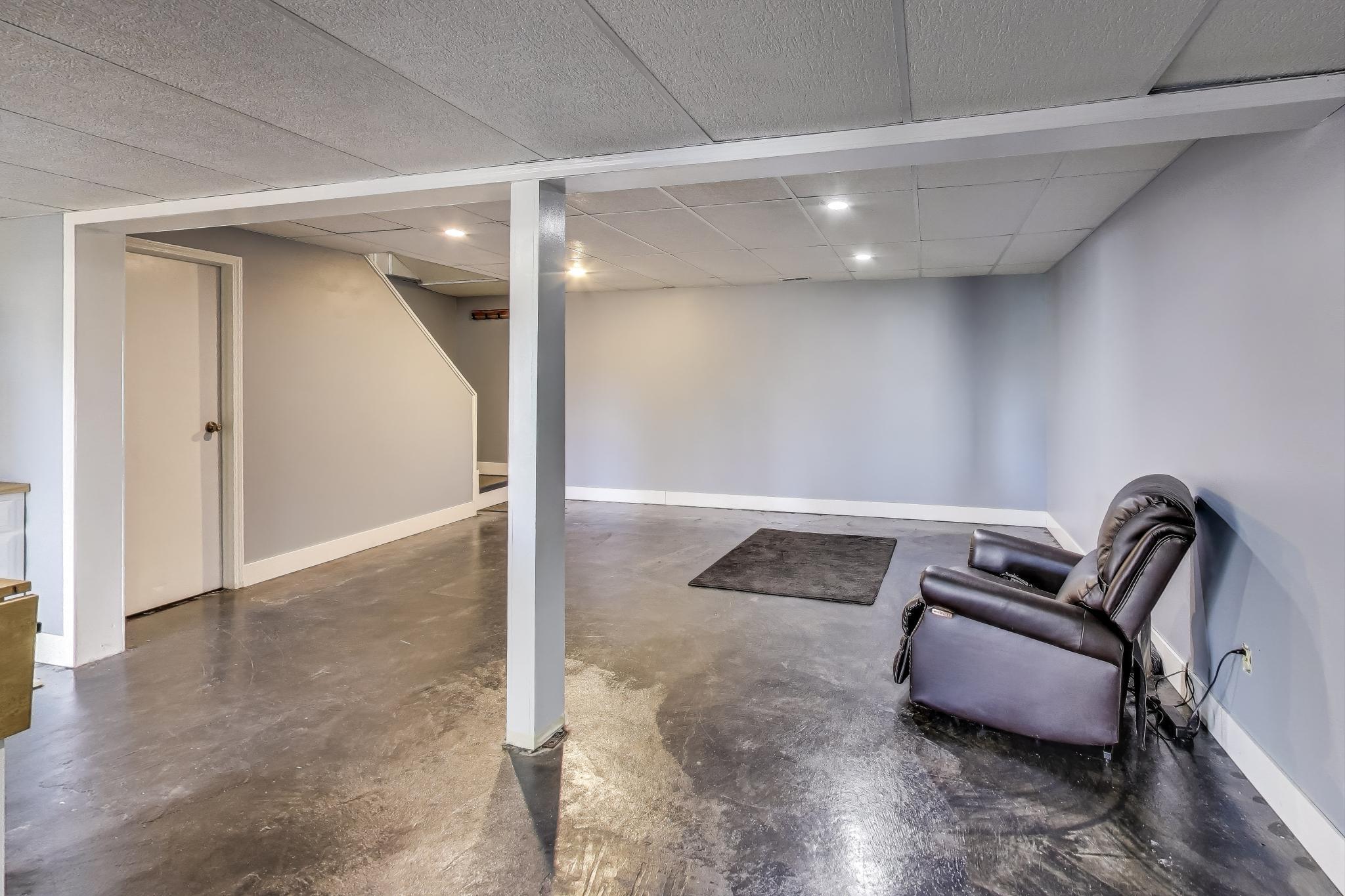 33791 Early Road, New Carlisle, IN 46552; Image #37