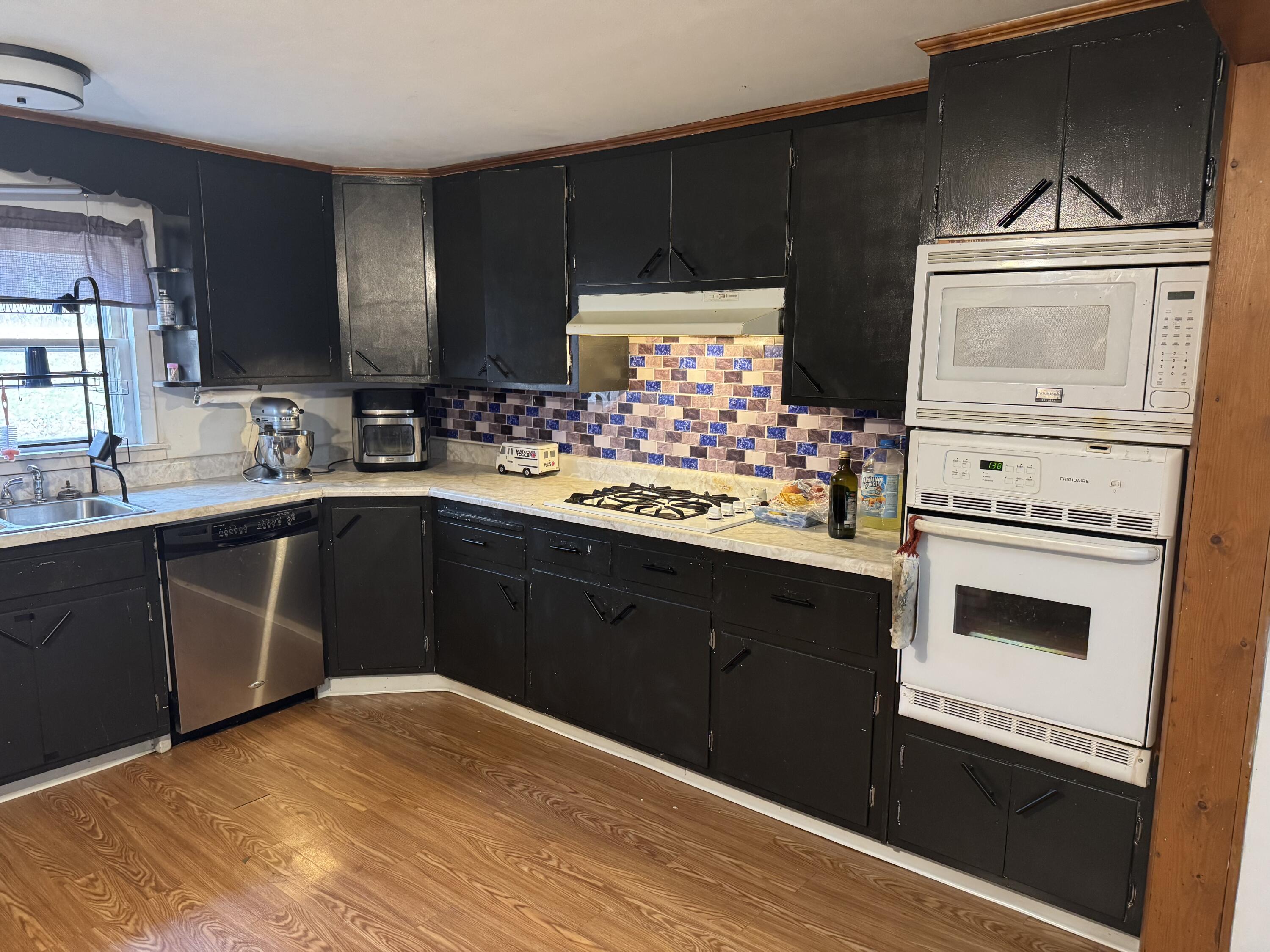 1748 E 900 N, Wheatfield, IN 46392; Image #11