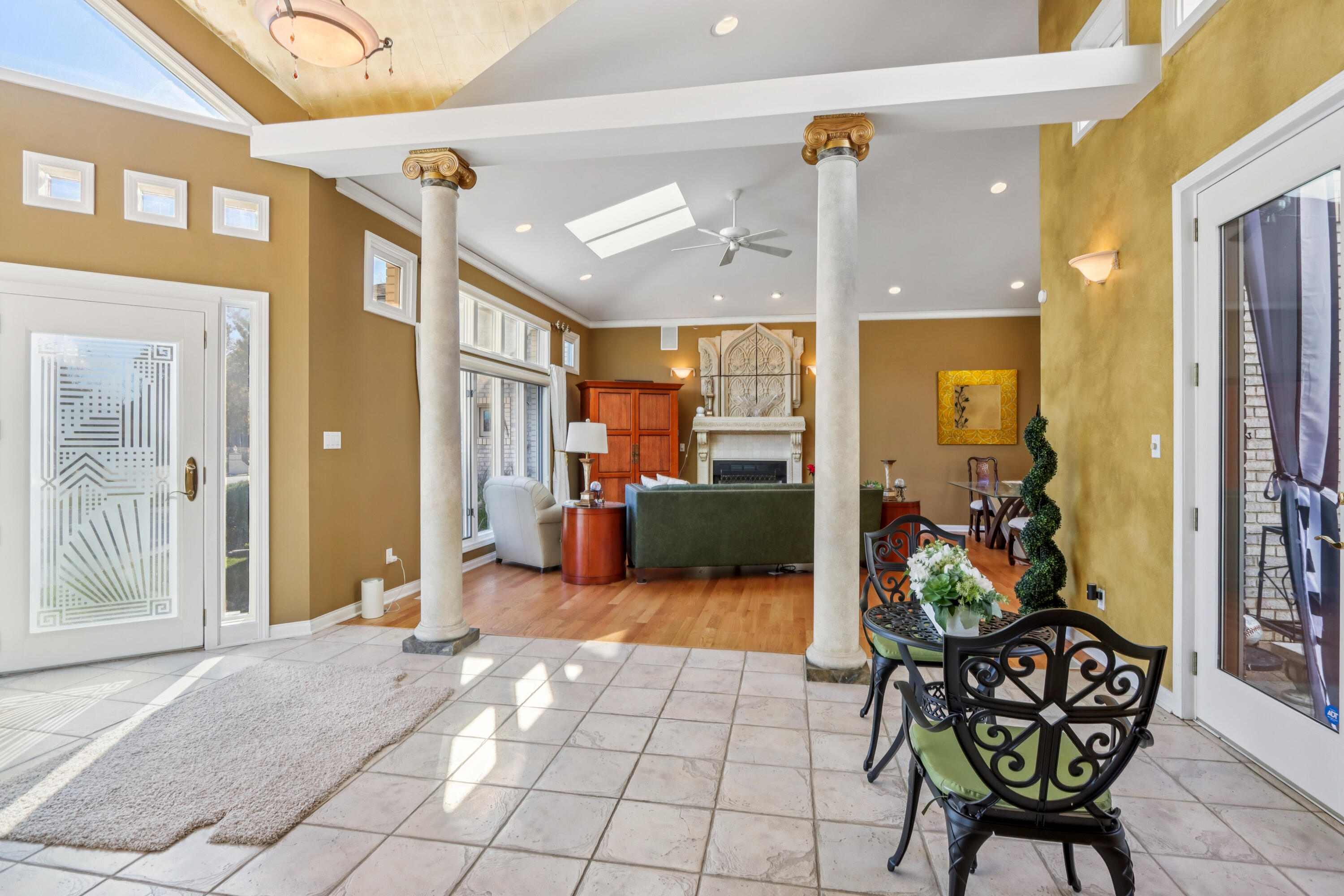 828 Royal Dublin Lane, Dyer, IN 46311; Image #14