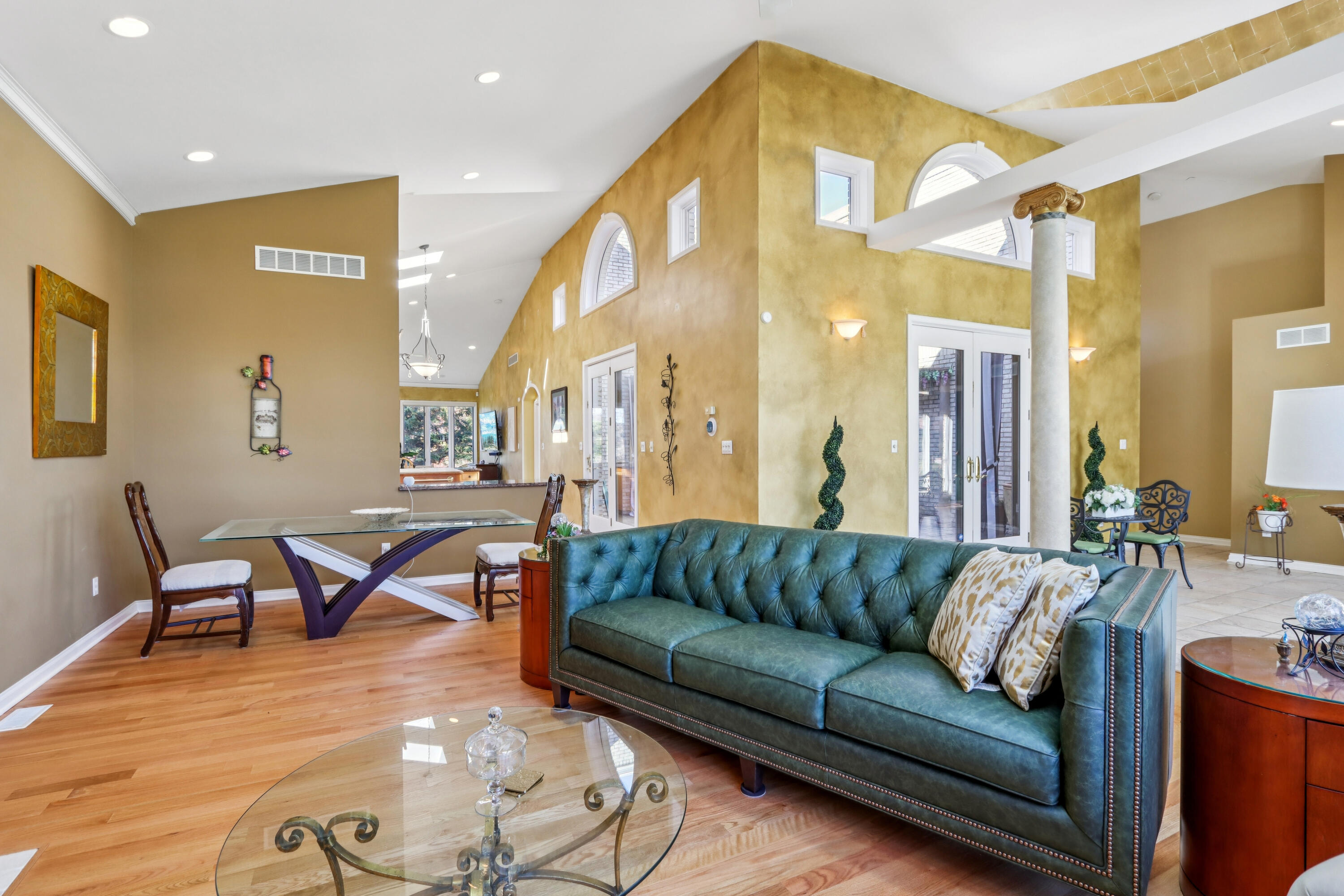 828 Royal Dublin Lane, Dyer, IN 46311; Image #15