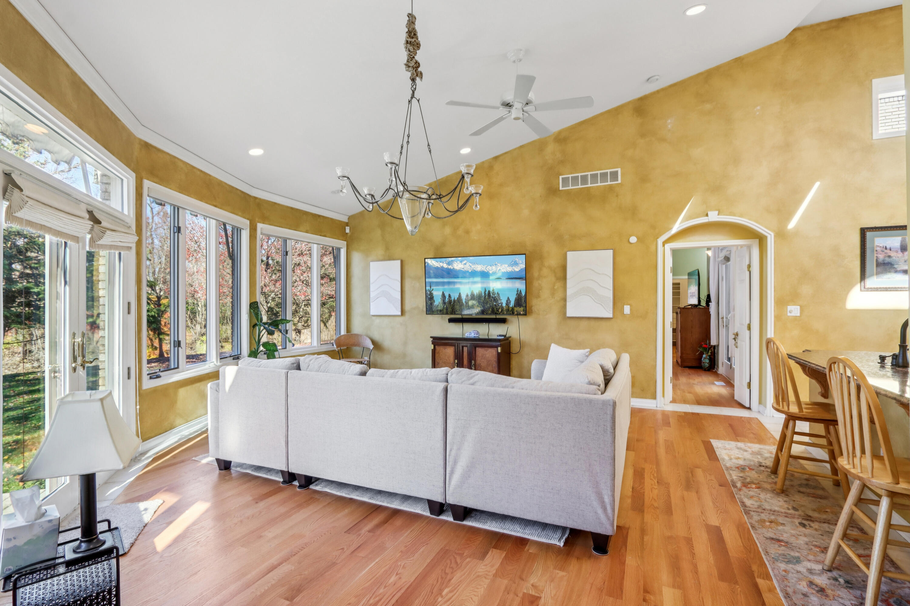 828 Royal Dublin Lane, Dyer, IN 46311; Image #18