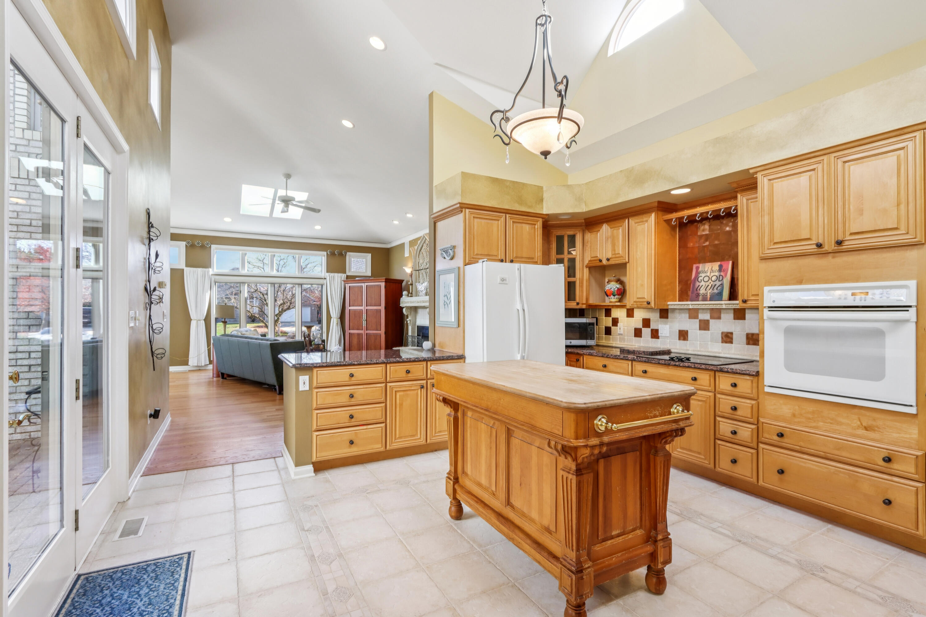 828 Royal Dublin Lane, Dyer, IN 46311; Image #23