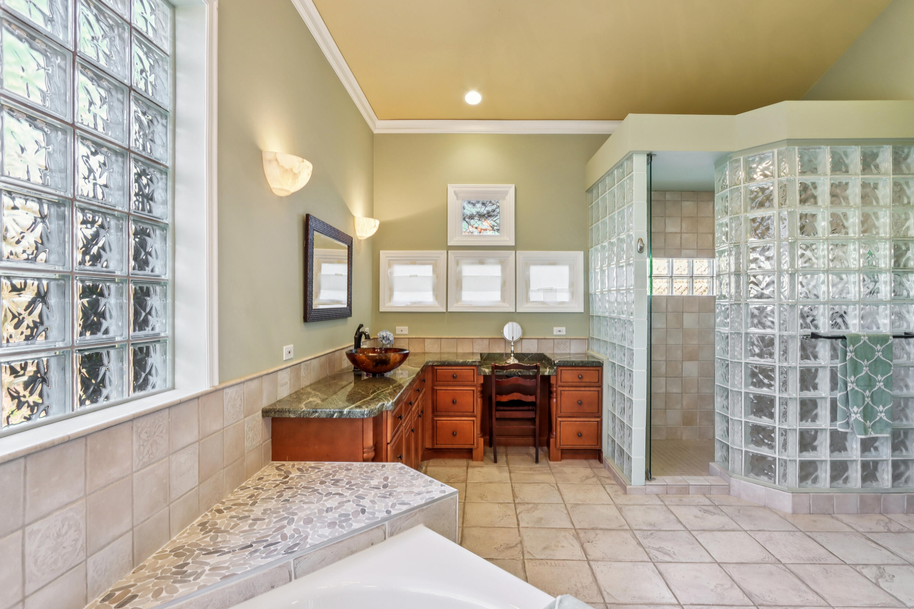 828 Royal Dublin Lane, Dyer, IN 46311; Image #30