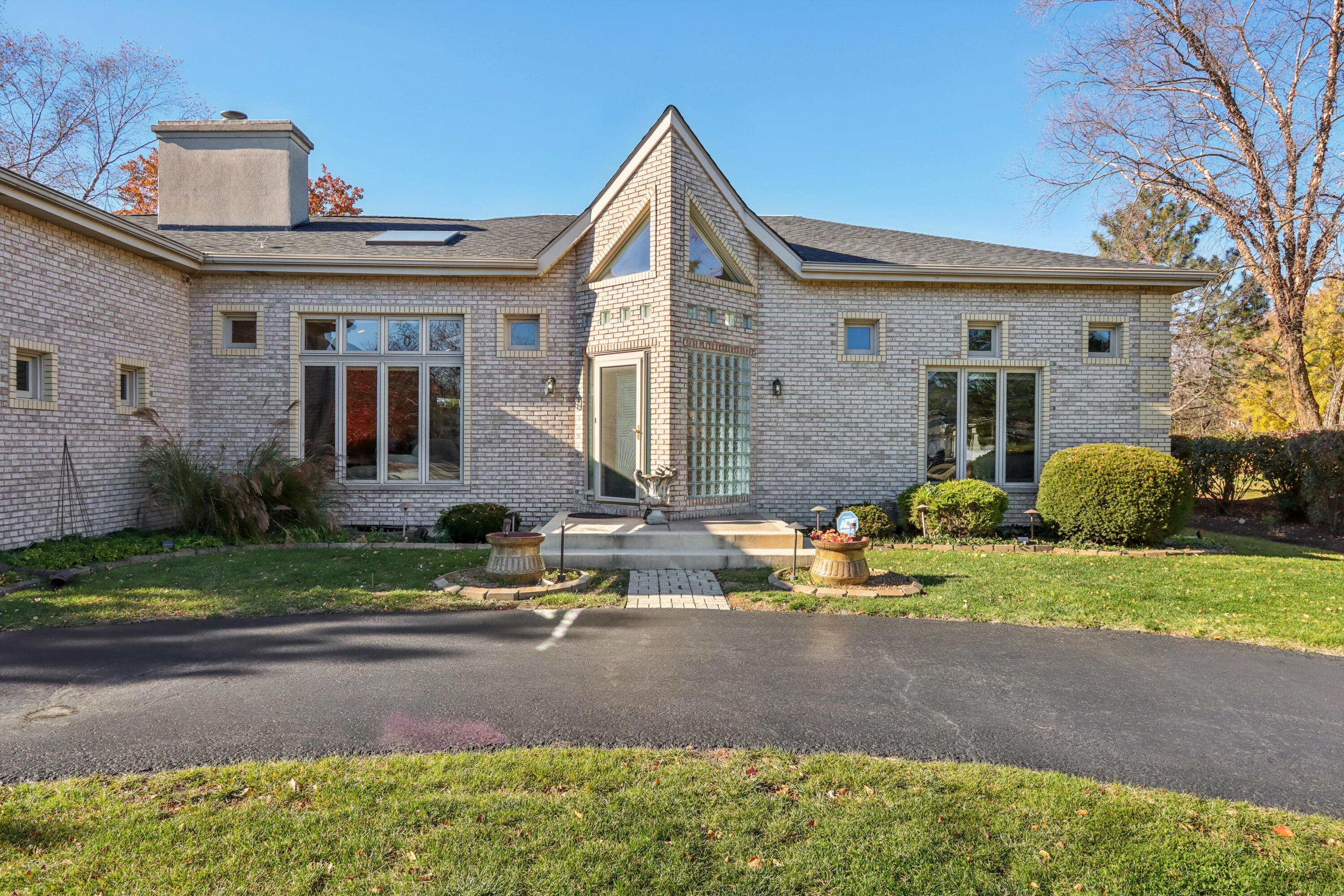 828 Royal Dublin Lane, Dyer, IN 46311; Image #5