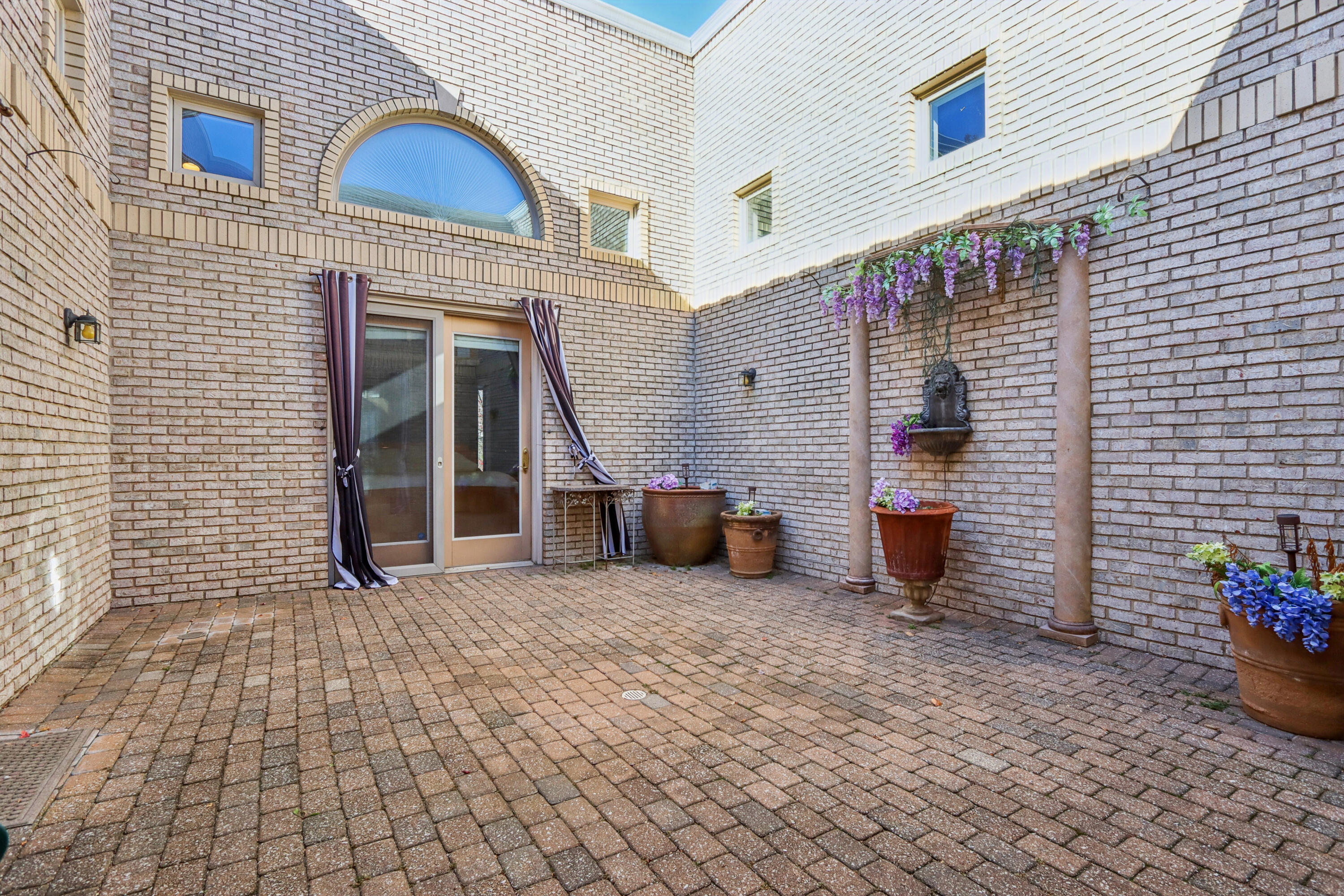 828 Royal Dublin Lane, Dyer, IN 46311; Image #50