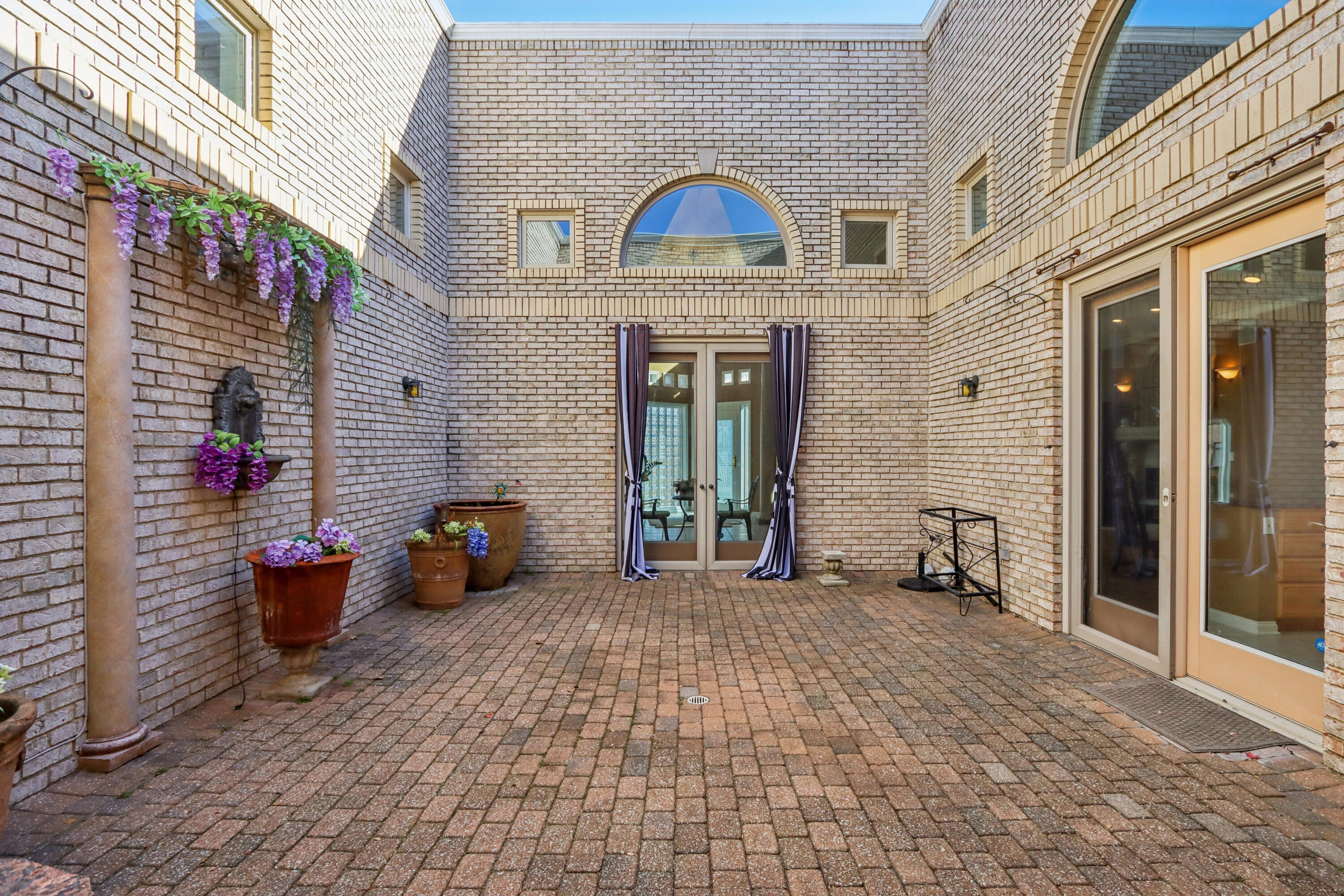 828 Royal Dublin Lane, Dyer, IN 46311; Image #51