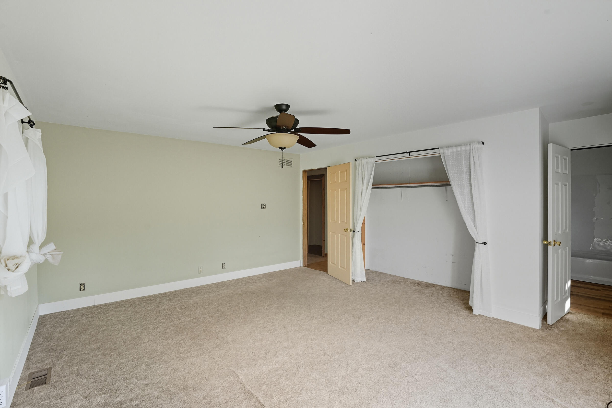 450 E Greening Road, Chesterton, IN 46304; Image #16