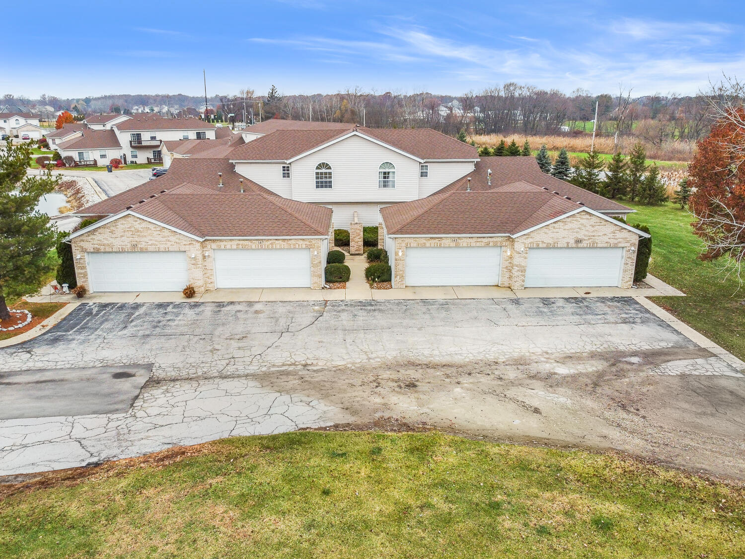 147 Mallard Pointe Drive, Valparaiso, IN 46385; Image #2