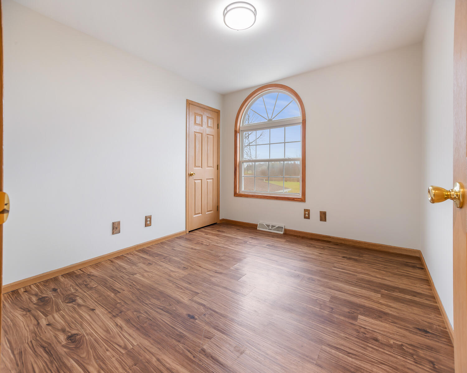 147 Mallard Pointe Drive, Valparaiso, IN 46385; Image #25