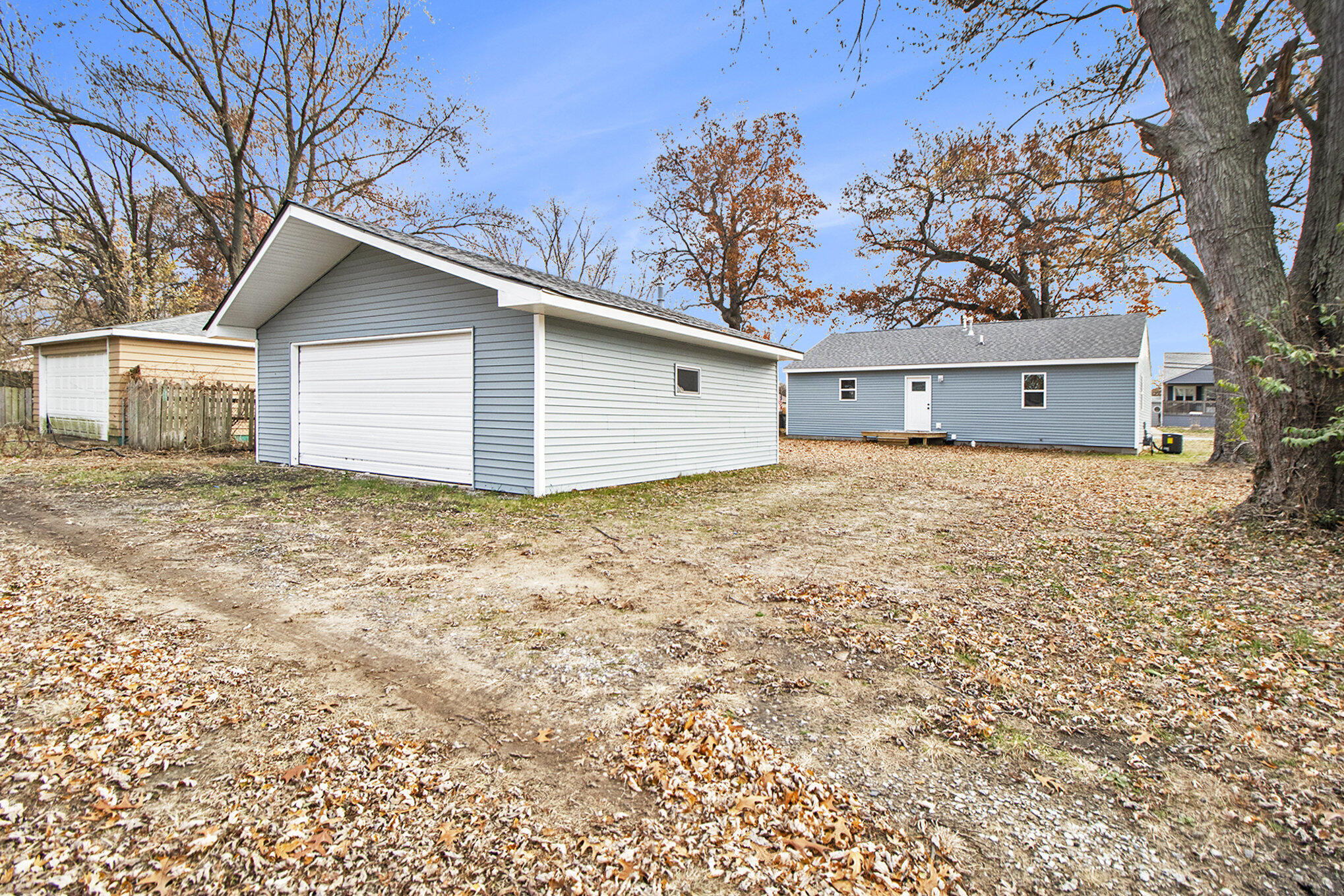 4124 Liverpool Road, Lake Station, IN 46405; Image #2