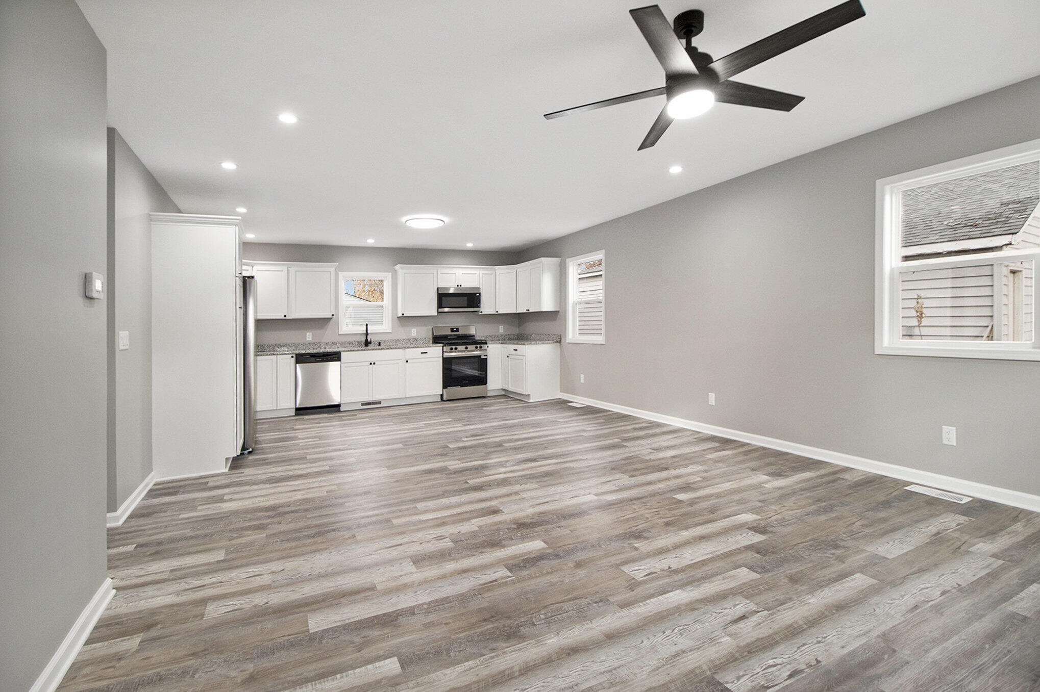 4124 Liverpool Road, Lake Station, IN 46405; Image #5