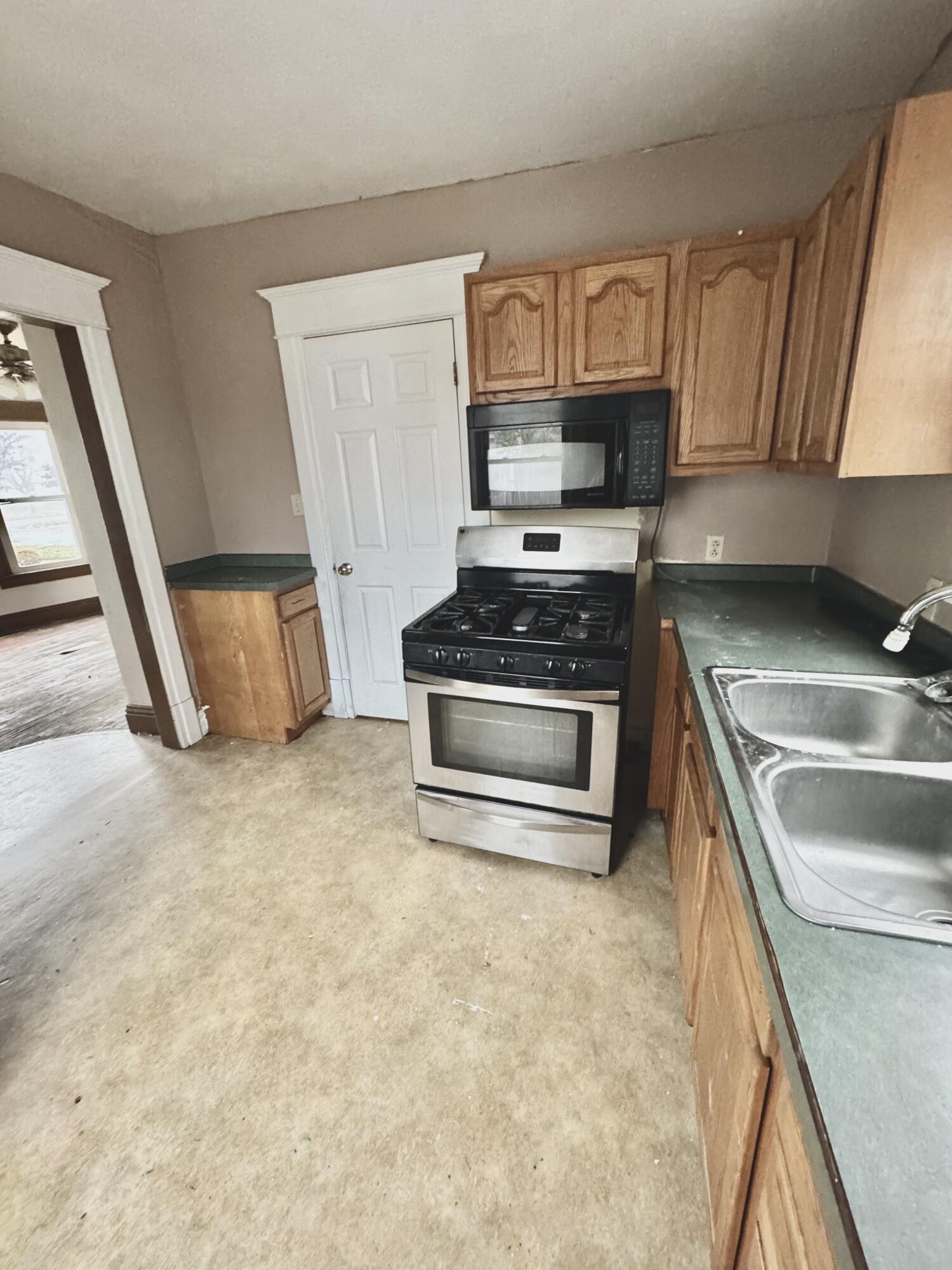 809 Chicago Street, La Porte, IN 46350; Image #2