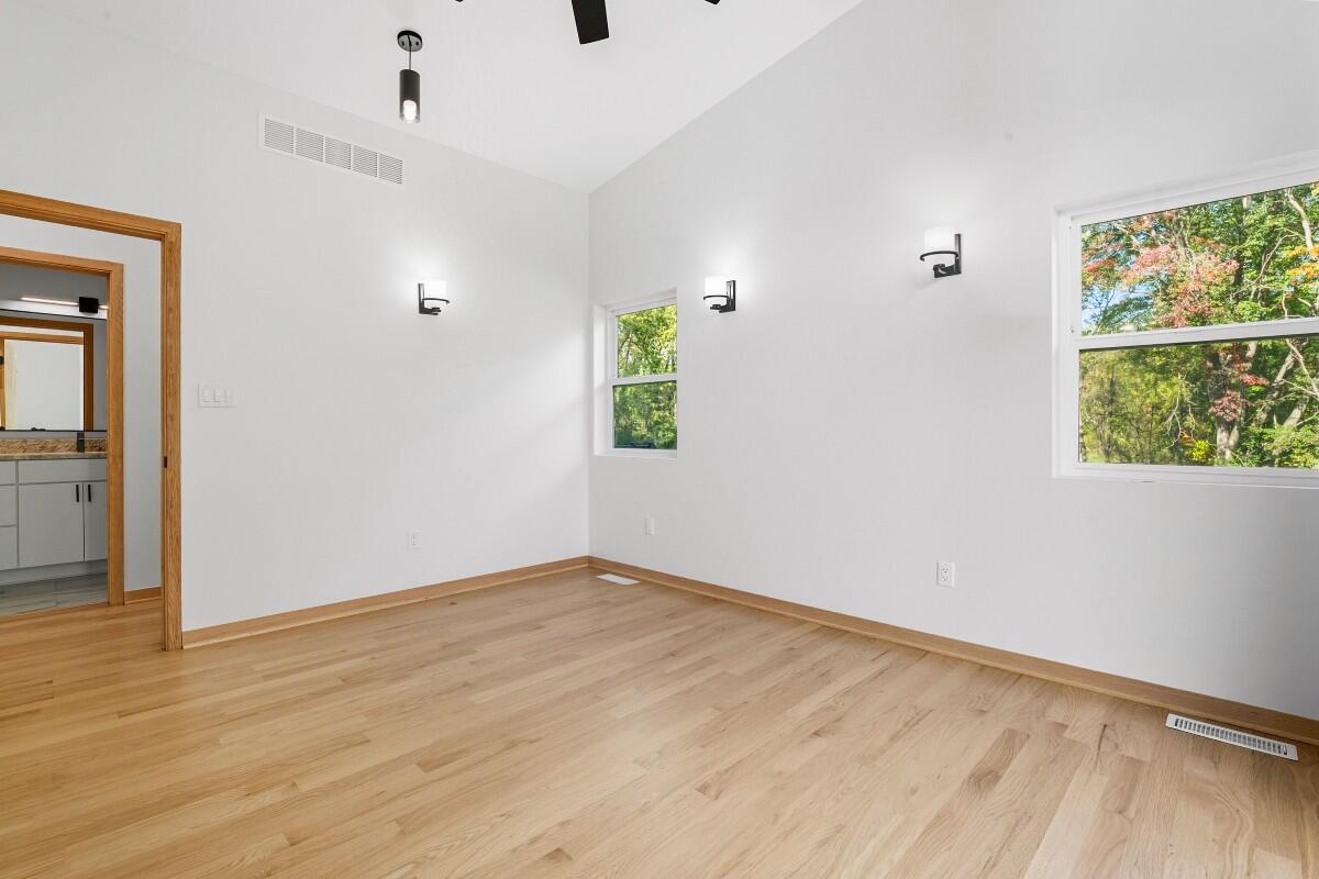 220 W 875 Road N, Valparaiso, IN 46385; Image #23