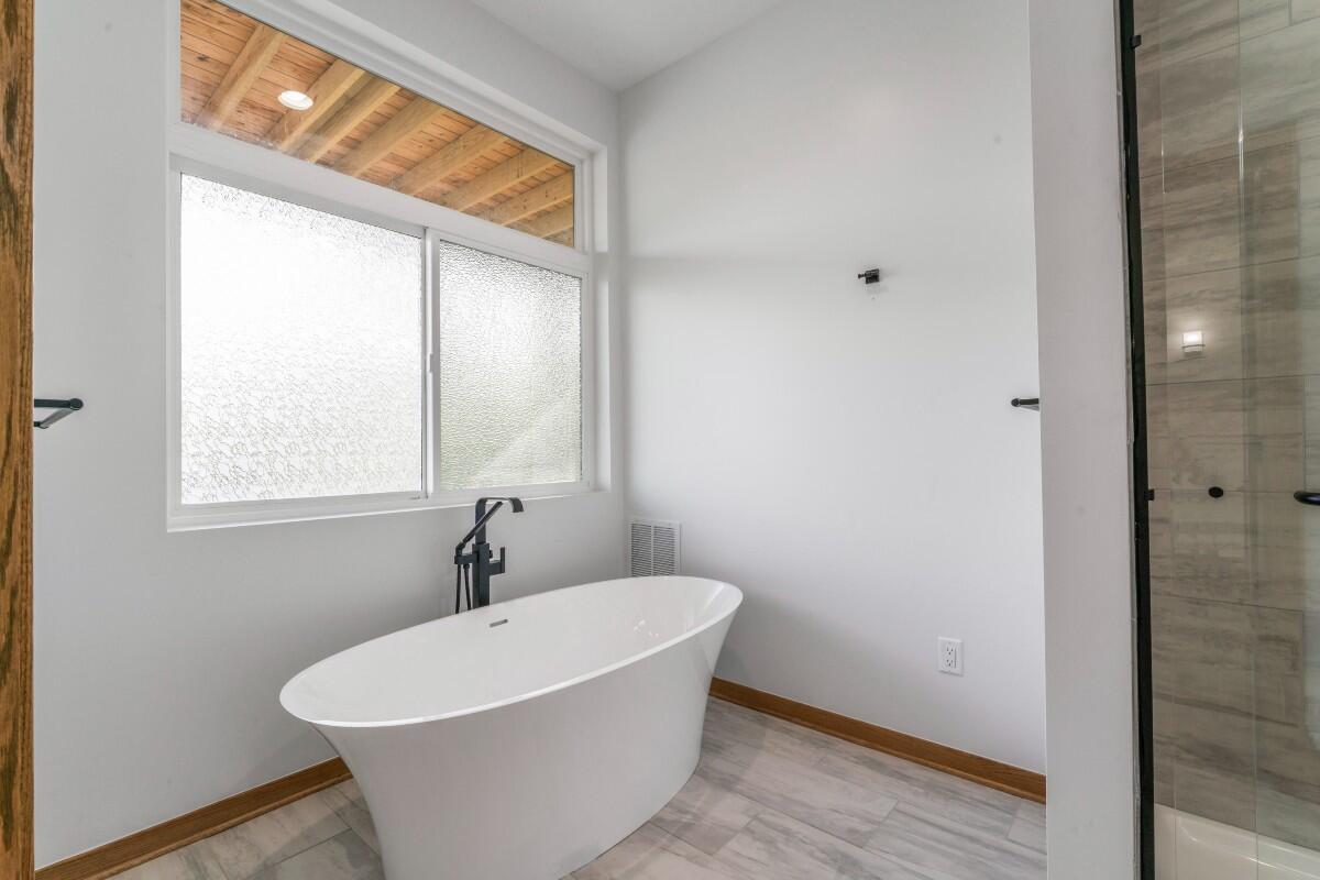 220 W 875 Road N, Valparaiso, IN 46385; Image #31