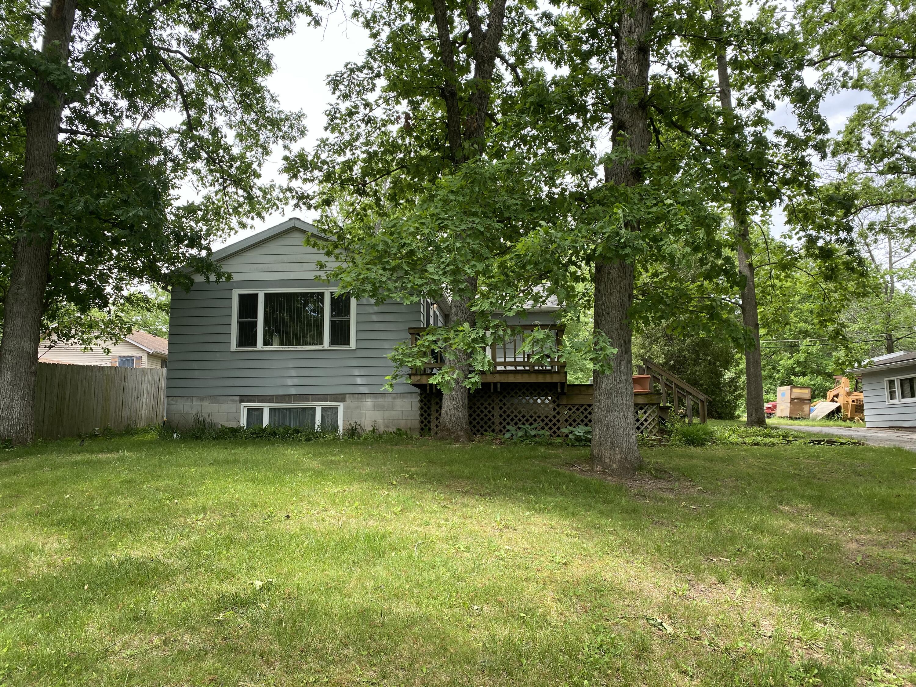 5003 White Oak Lane, Valparaiso, IN 46383; Image #2