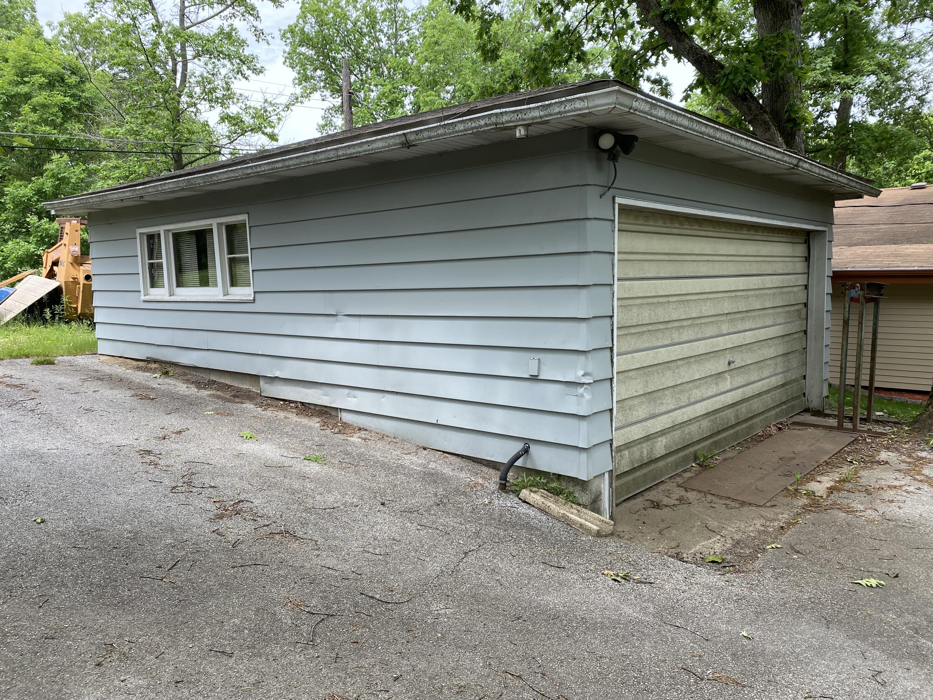 5003 White Oak Lane, Valparaiso, IN 46383; Image #3