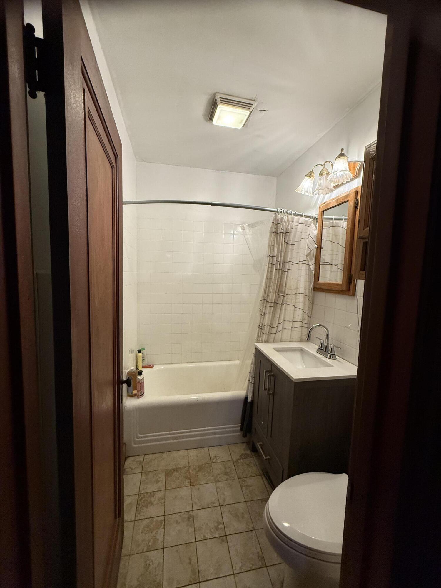 205 S Wisconsin Street, Hobart, IN 46342; Image #8