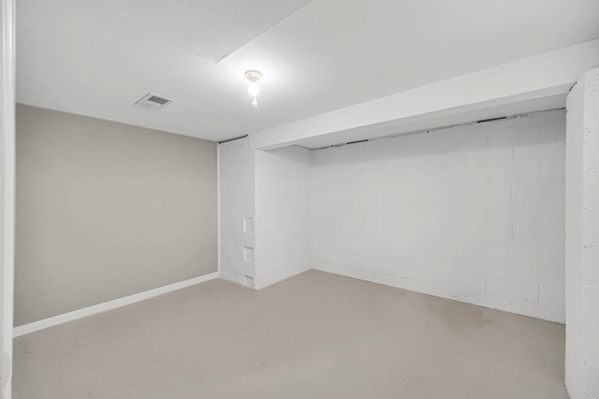 4310 E 12th Place, Gary, IN 46403; Image #20