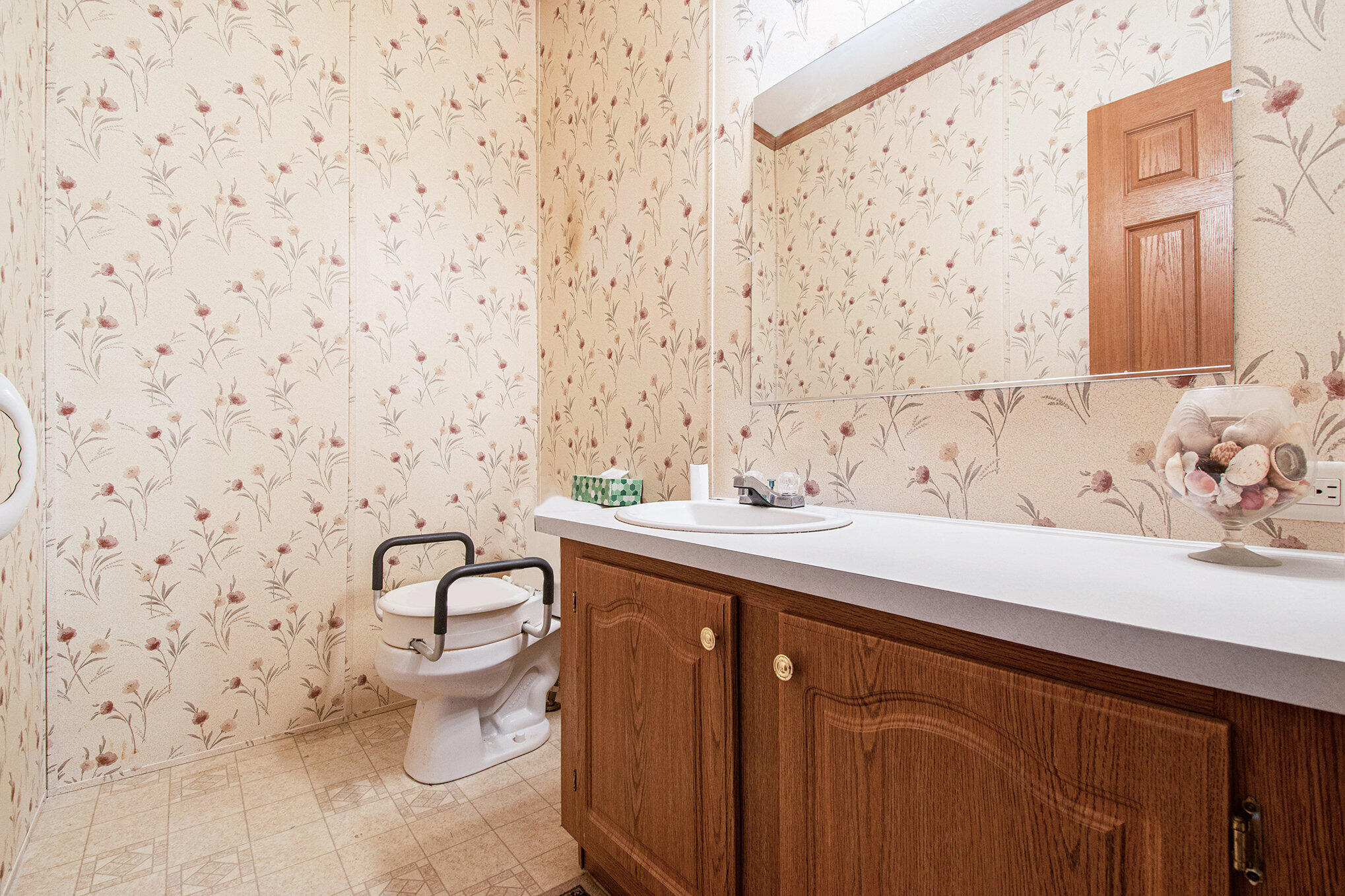 574 E 1100 N, Westville, IN 46391; Image #11