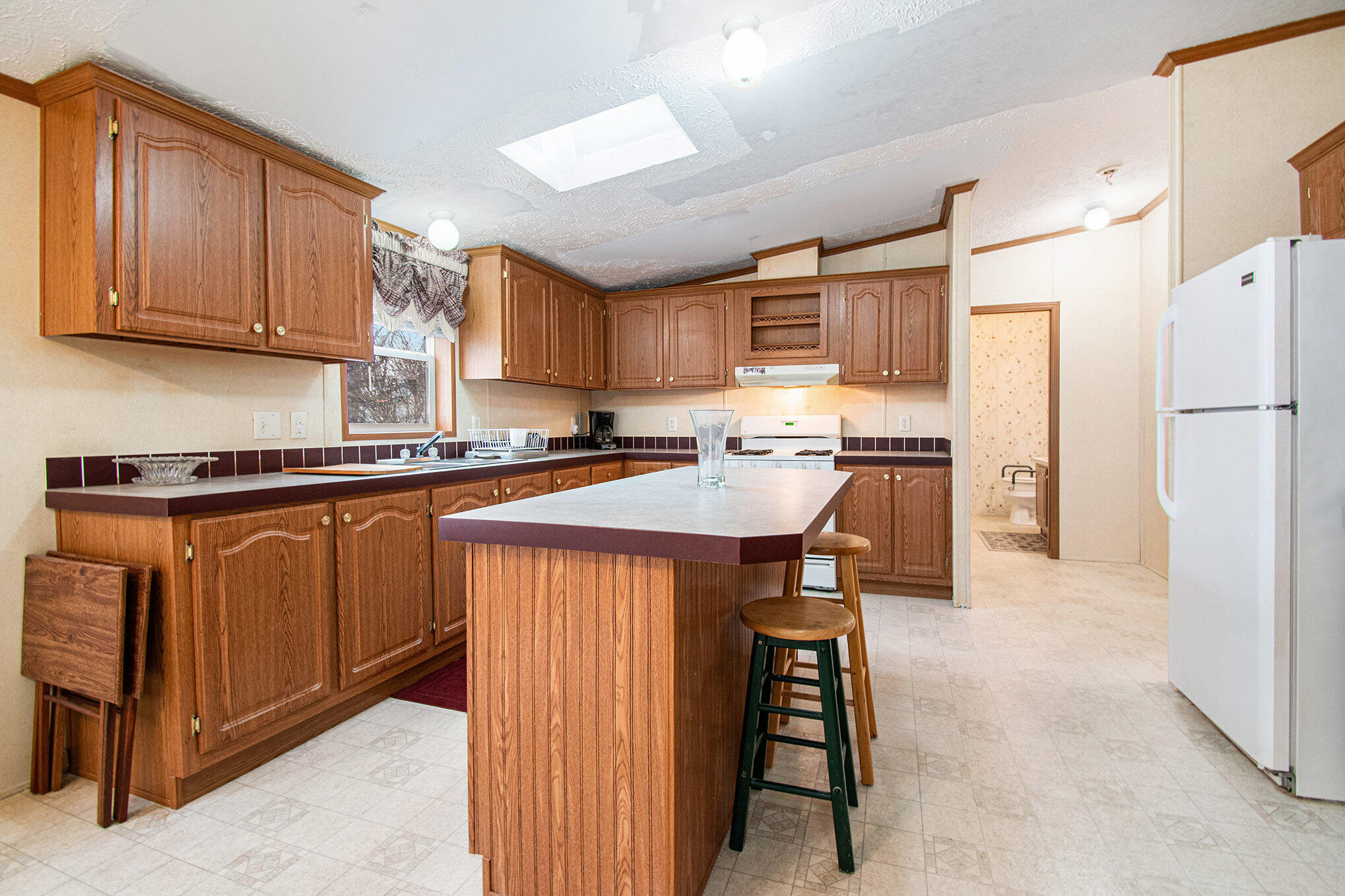 574 E 1100 N, Westville, IN 46391; Image #9
