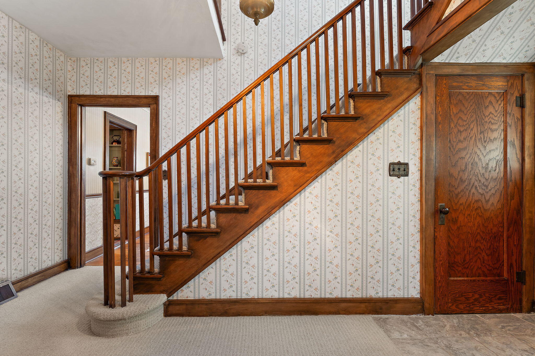 158 S Greenwich Street, Valparaiso, IN 46383; Image #5