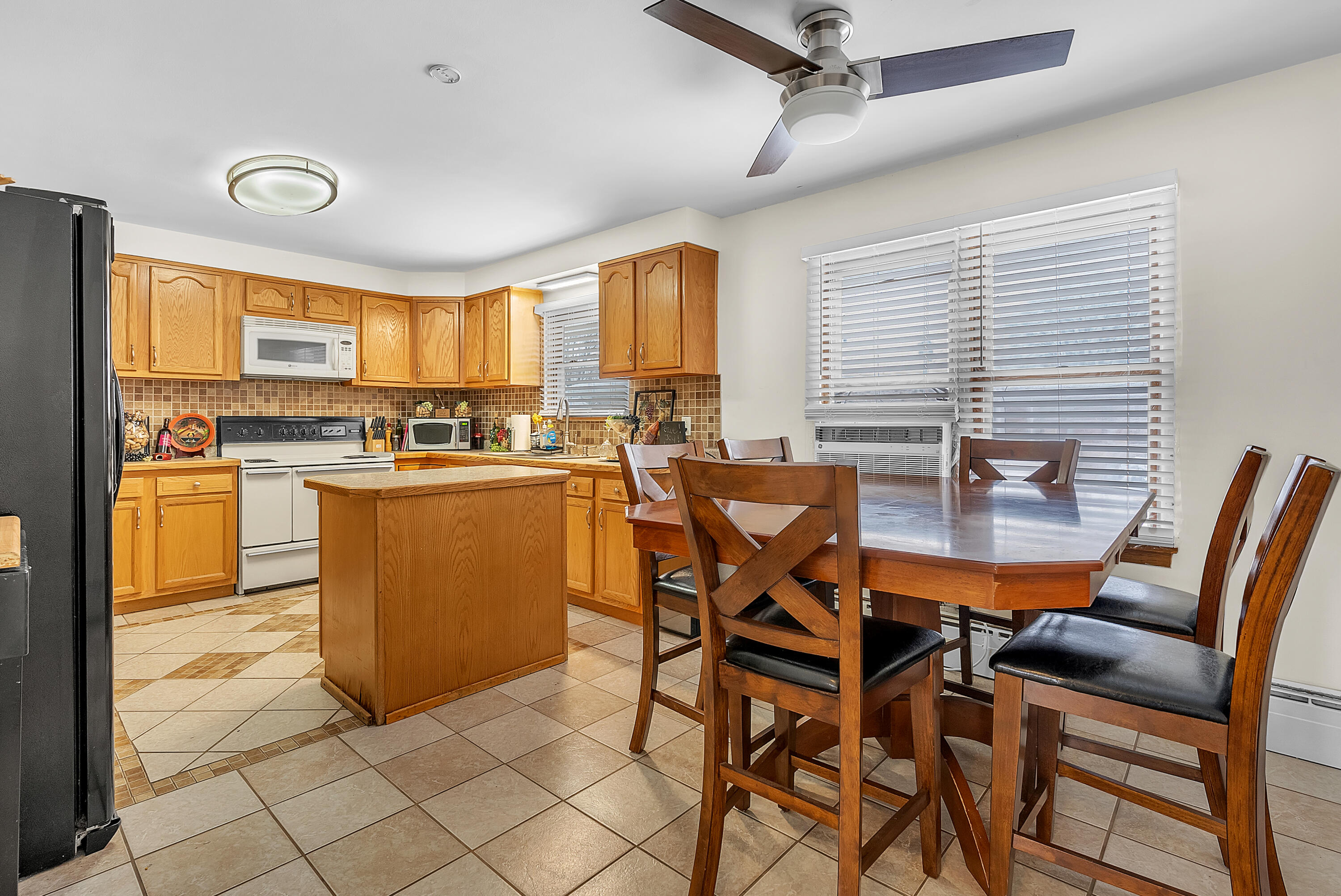 5550 Jefferson Place, Merrillville, IN 46410; Image #6