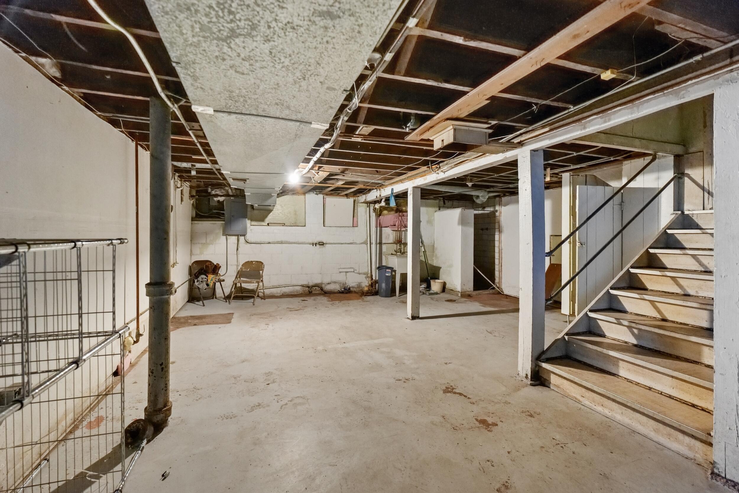 568 Johnson Street, Gary, IN 46402; Image #18