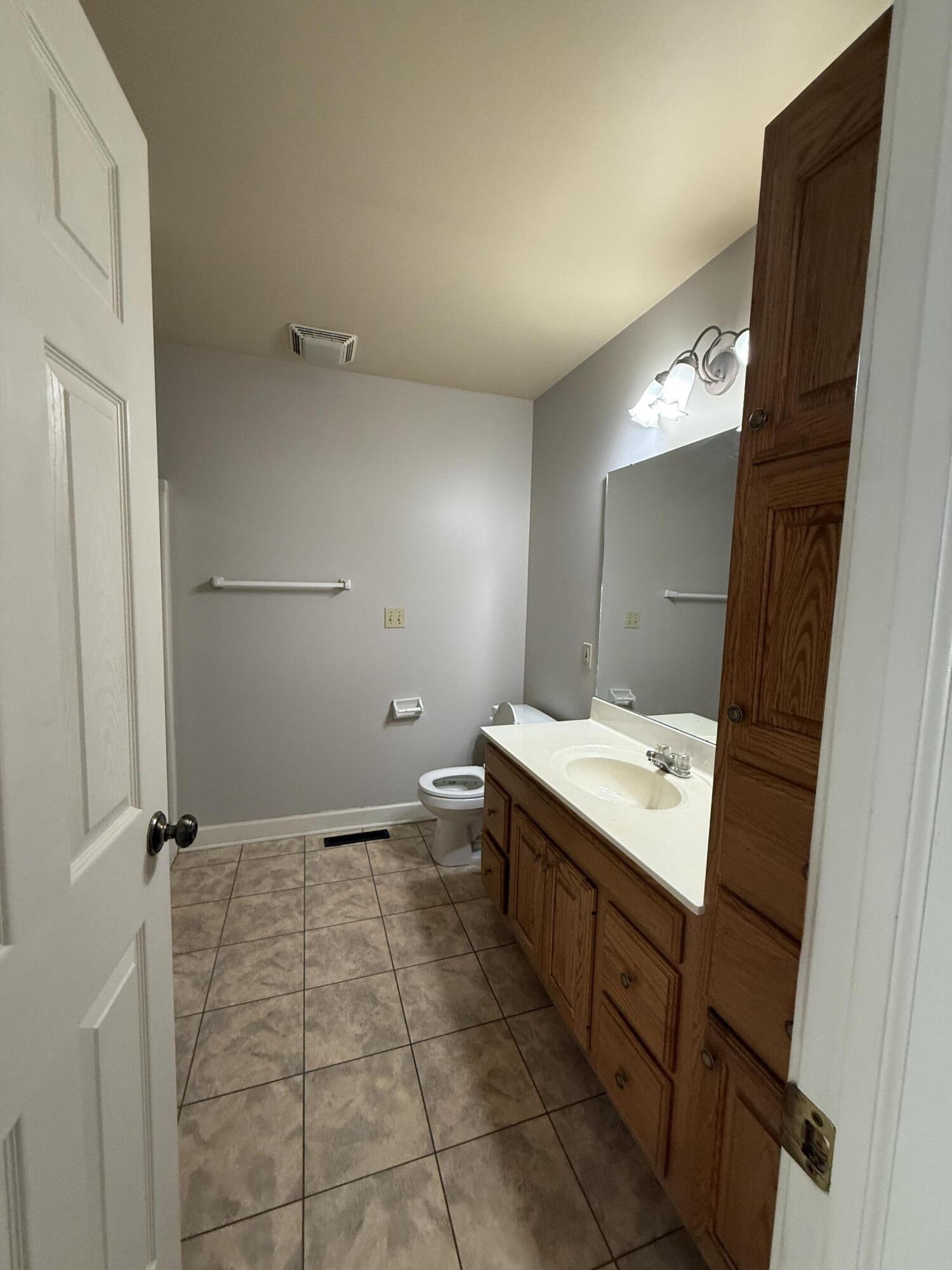 215 Dundee Street, Valparaiso, IN 46385; Image #13