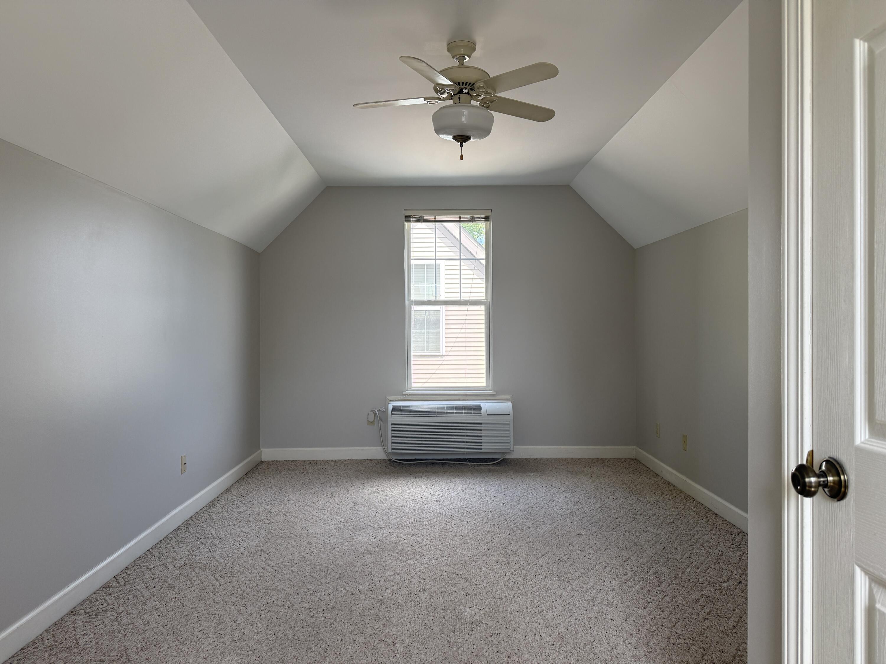 215 Dundee Street, Valparaiso, IN 46385; Image #18