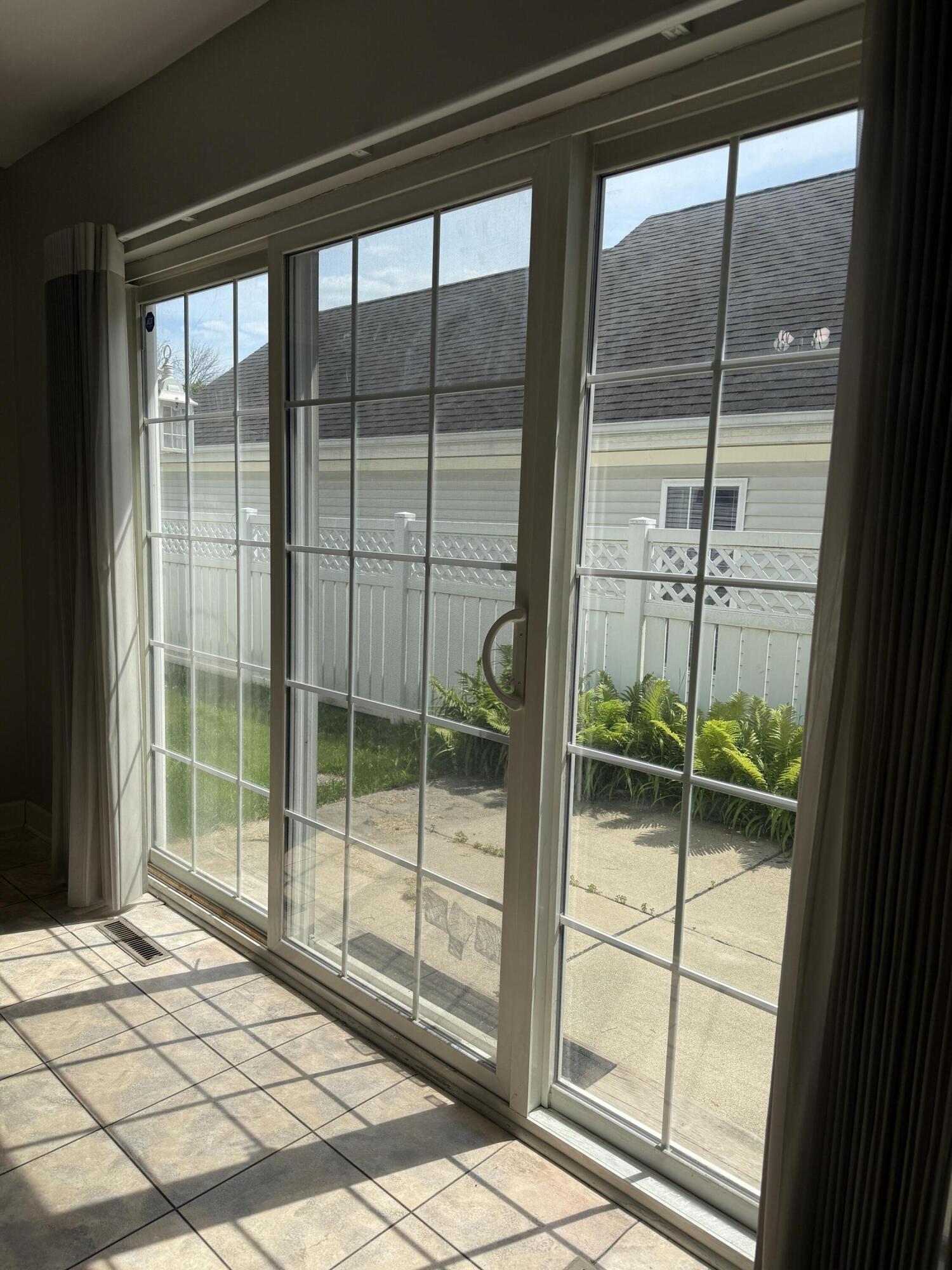 215 Dundee Street, Valparaiso, IN 46385; Image #20