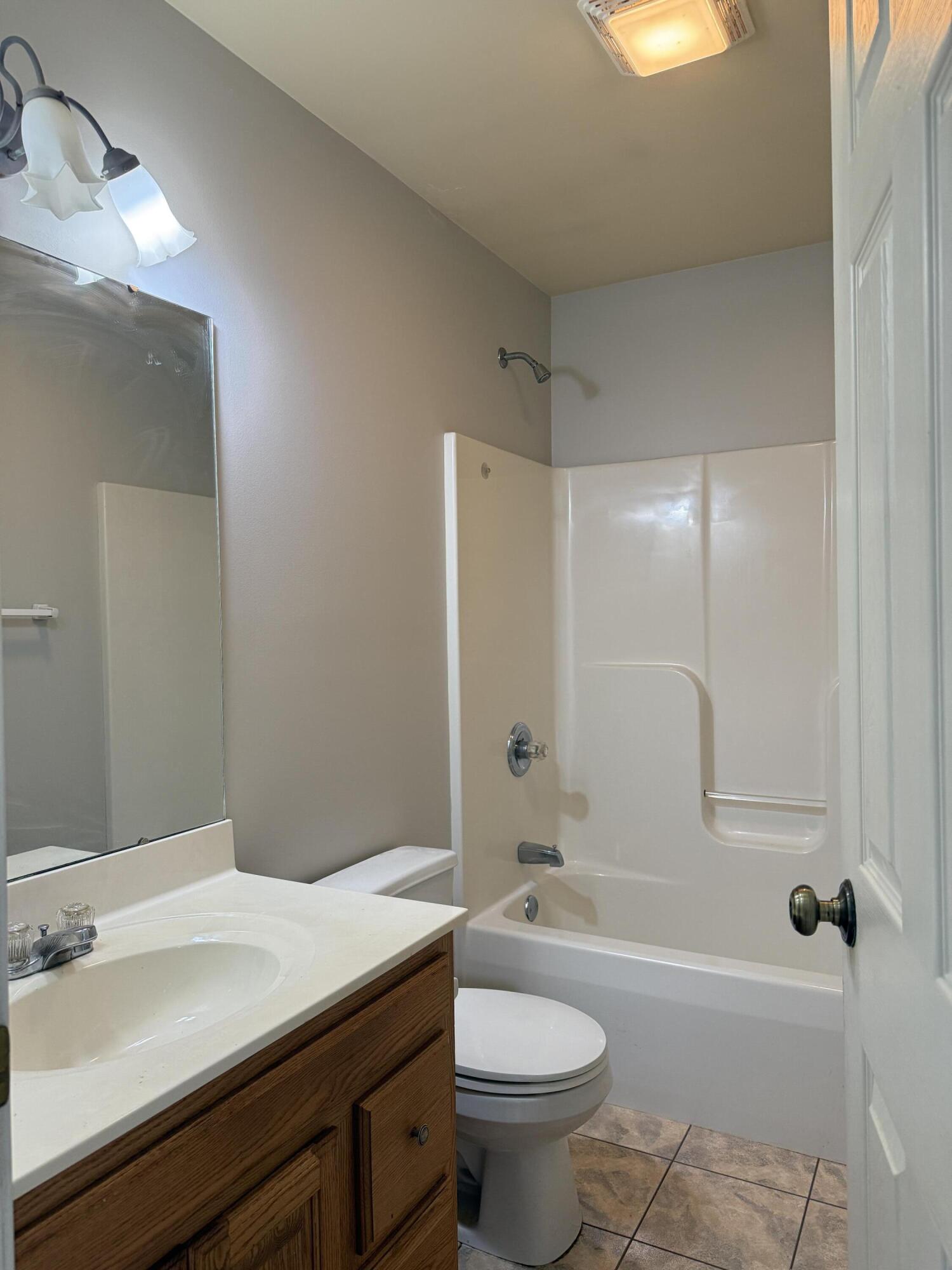 215 Dundee Street, Valparaiso, IN 46385; Image #4