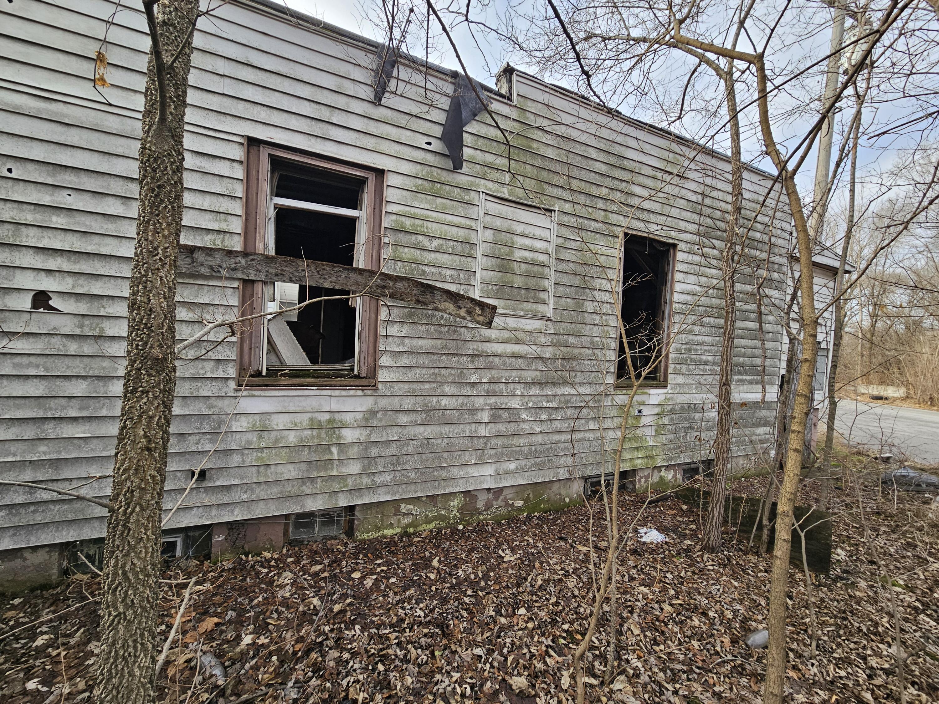 1695 W 10th Avenue, Gary, IN 46404; Image #3