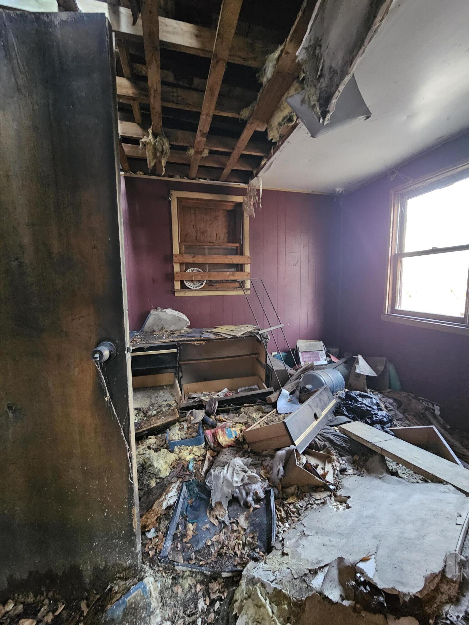 2443 Delaware, Gary, IN 46407; Image #5