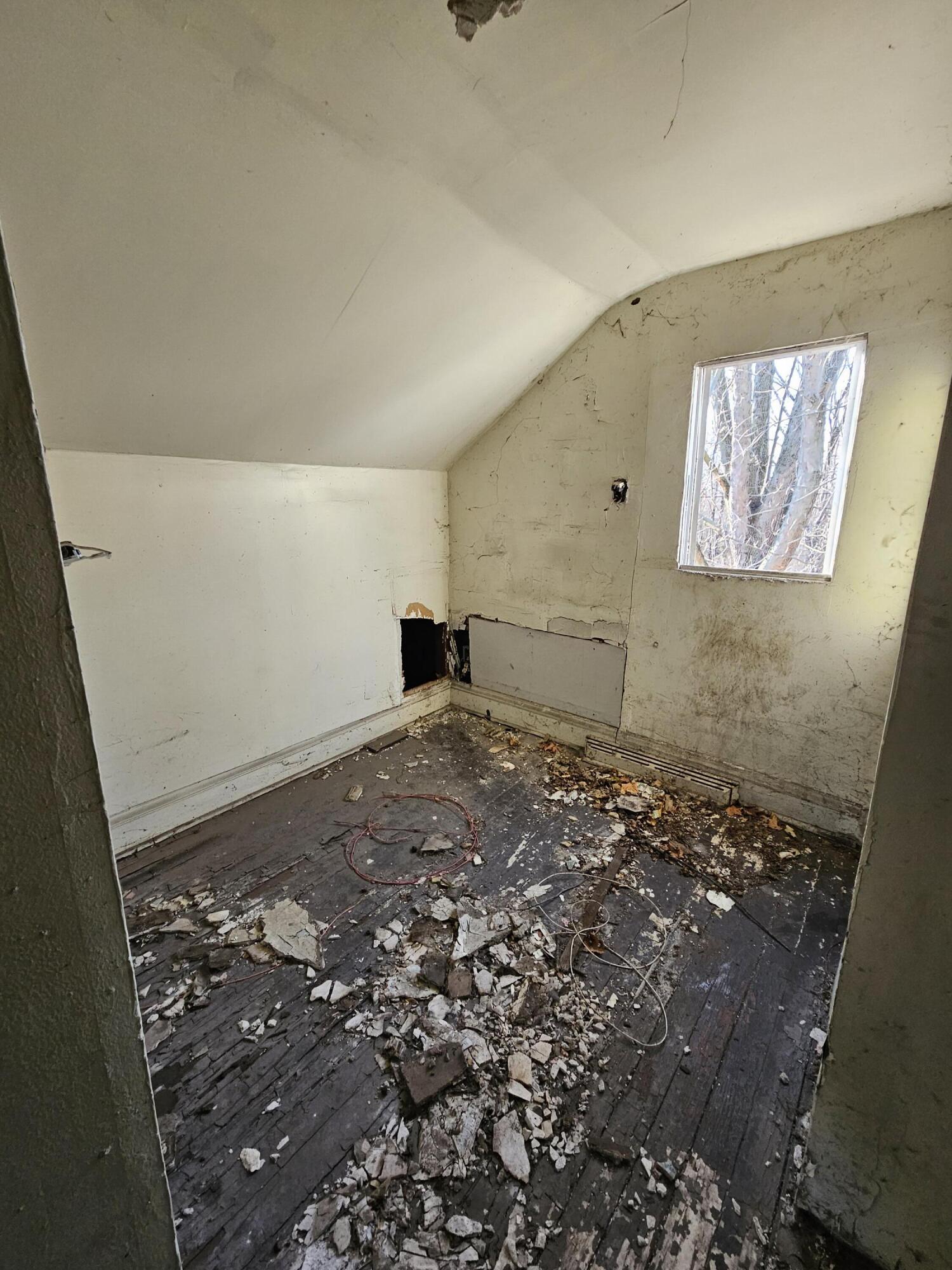 2612 Madison Street, Gary, IN 46407; Image #10