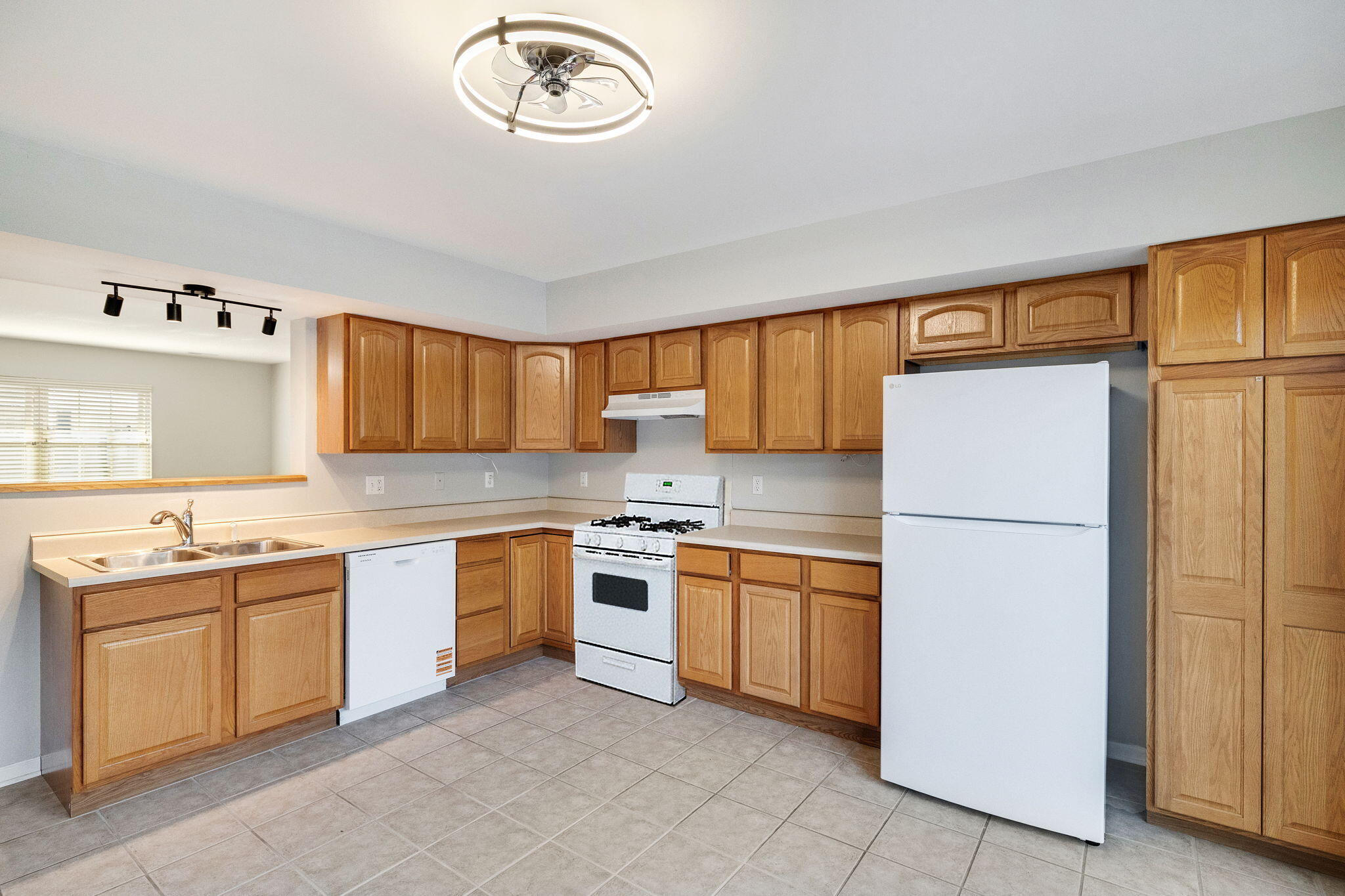 1838 Golden Oak Court, Crown Point, IN 46307; Image #7