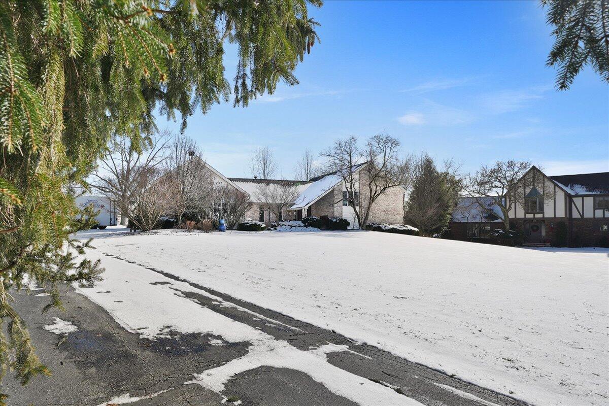 1755 Clifty Creek Court, Valparaiso, IN 46385; Image #48